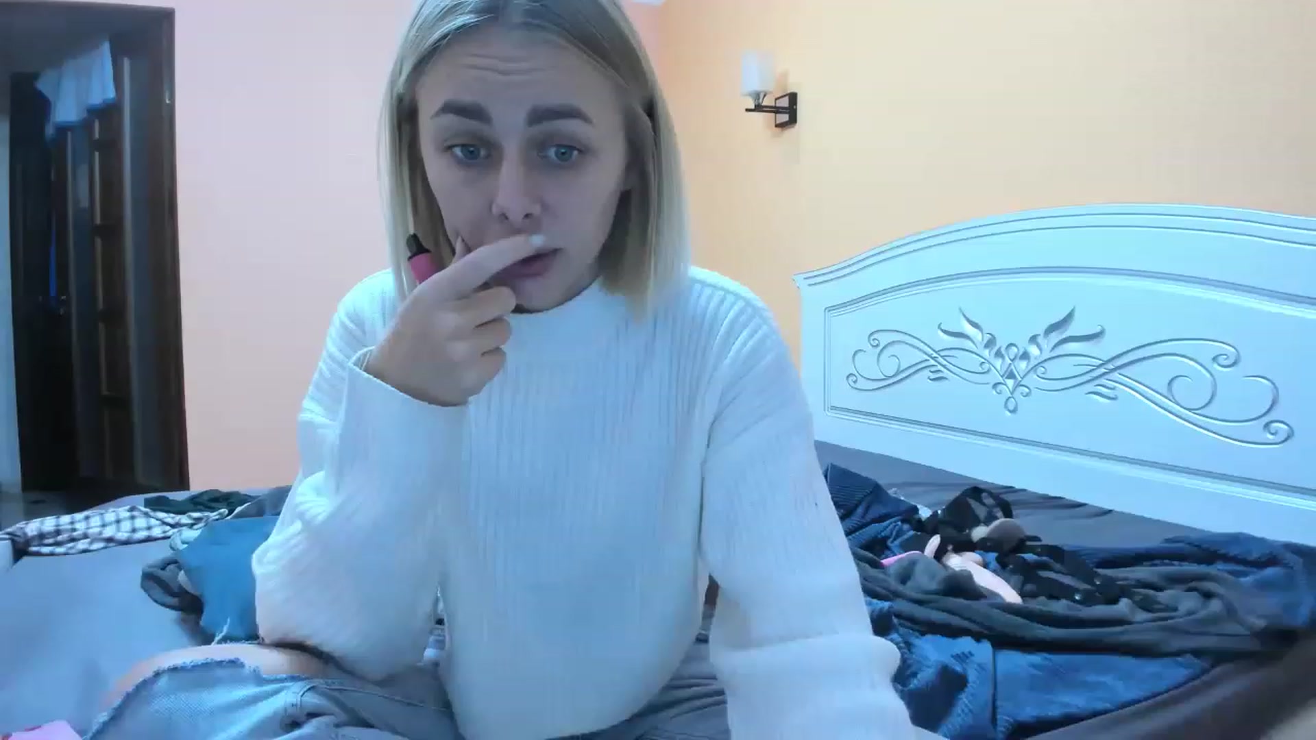 Gallery image thumbnail from YourPupsik's myfreecams stream on, 11/20/2022, 14:08 image 18 of 20