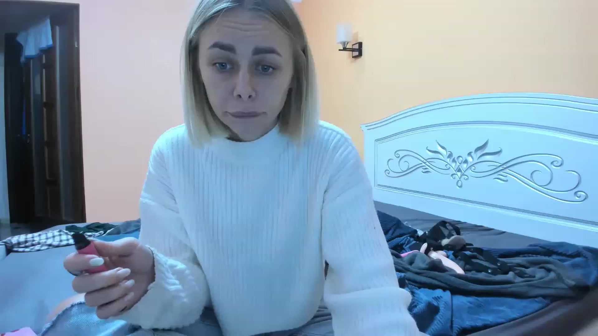 Gallery image thumbnail from YourPupsik's myfreecams stream on, 11/20/2022, 14:08 image 17 of 20
