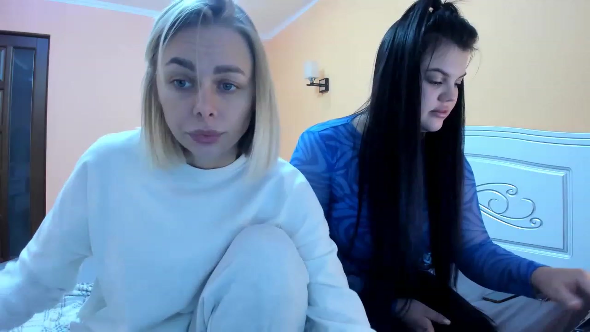 Gallery image thumbnail from YourPupsik's myfreecams stream on, 12/04/2022, 12:30 image 4 of 20