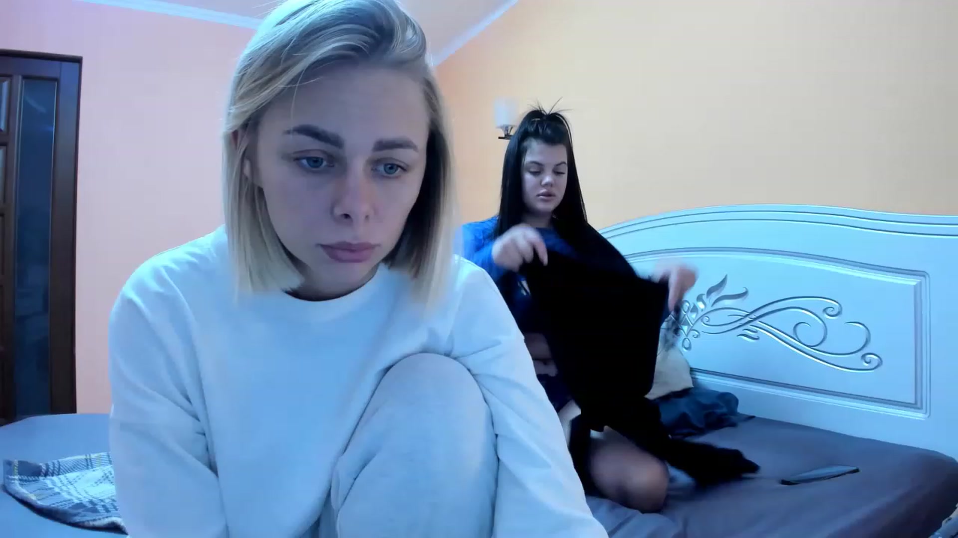 Gallery image thumbnail from YourPupsik's myfreecams stream on, 12/04/2022, 12:30 image 17 of 20