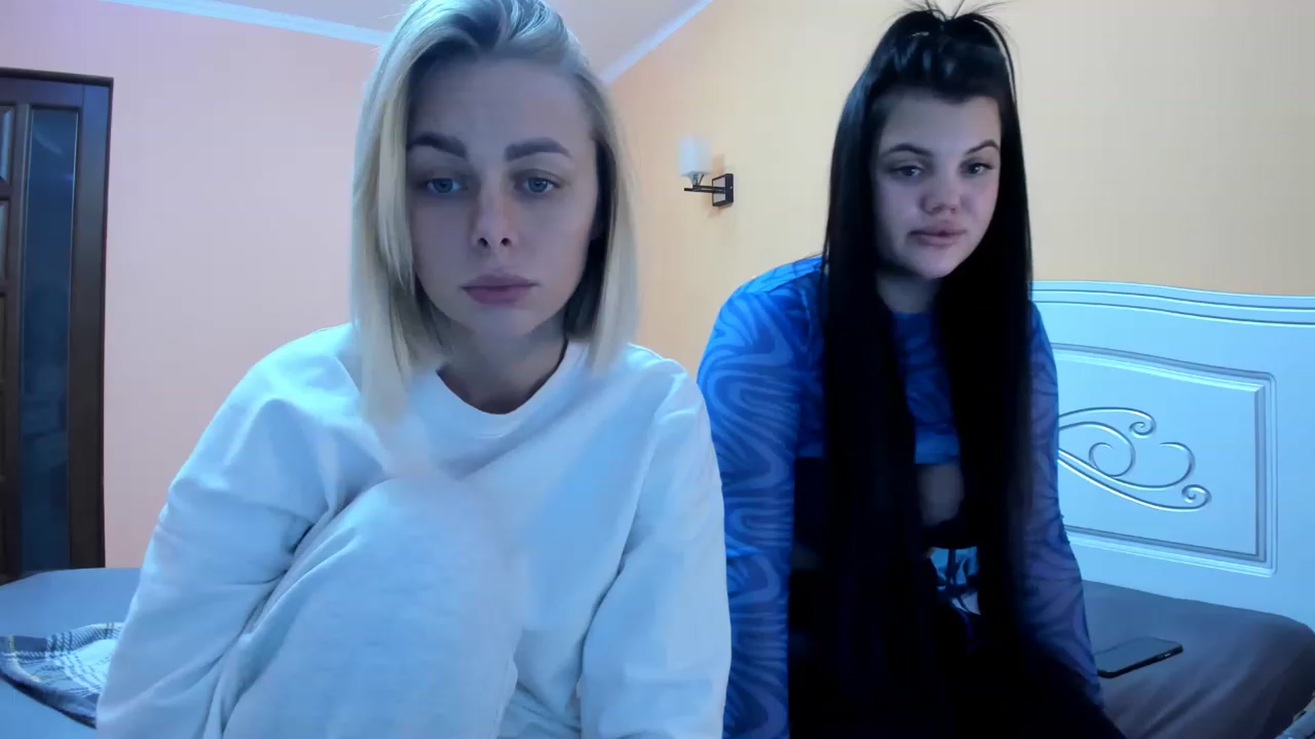 Gallery image thumbnail from YourPupsik's myfreecams stream on, 12/04/2022, 12:30 image 11 of 20