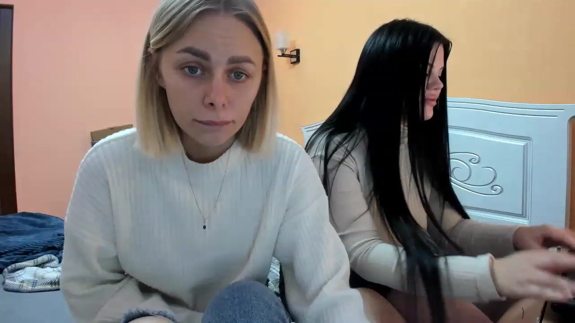Gallery image thumbnail from YourPupsik's myfreecams stream on, 12/25/2022, 09:23 image 8 of 20