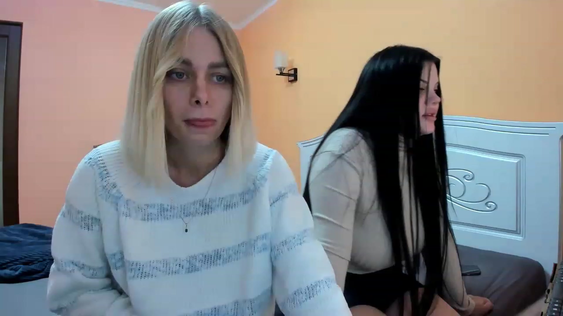 Gallery image thumbnail from YourPupsik's myfreecams stream on, 12/25/2022, 11:20 image 10 of 20