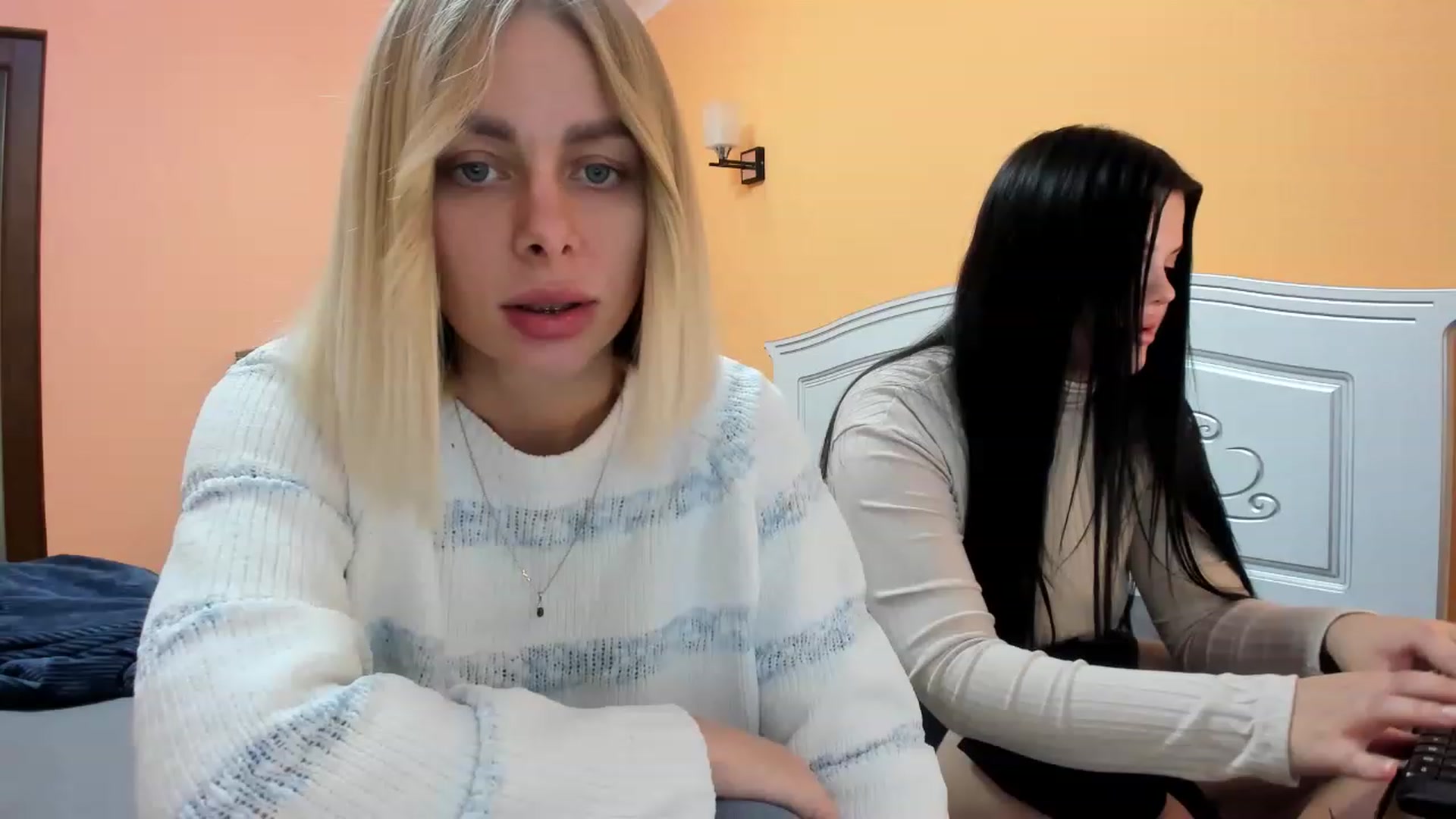 Gallery image thumbnail from YourPupsik's myfreecams stream on, 12/25/2022, 11:44 image 15 of 20