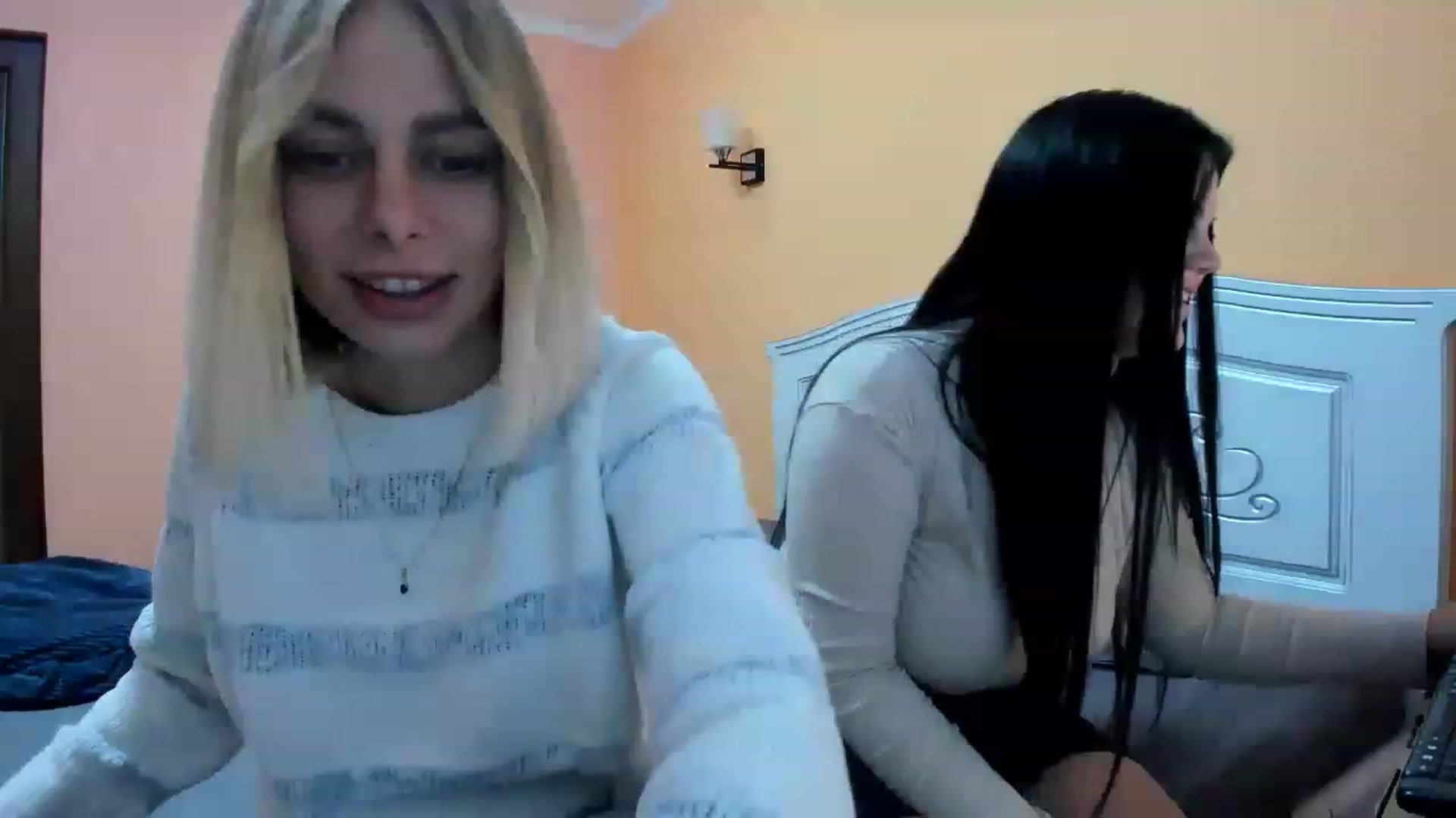 Gallery image thumbnail from YourPupsik's myfreecams stream on, 12/25/2022, 11:44 image 9 of 20