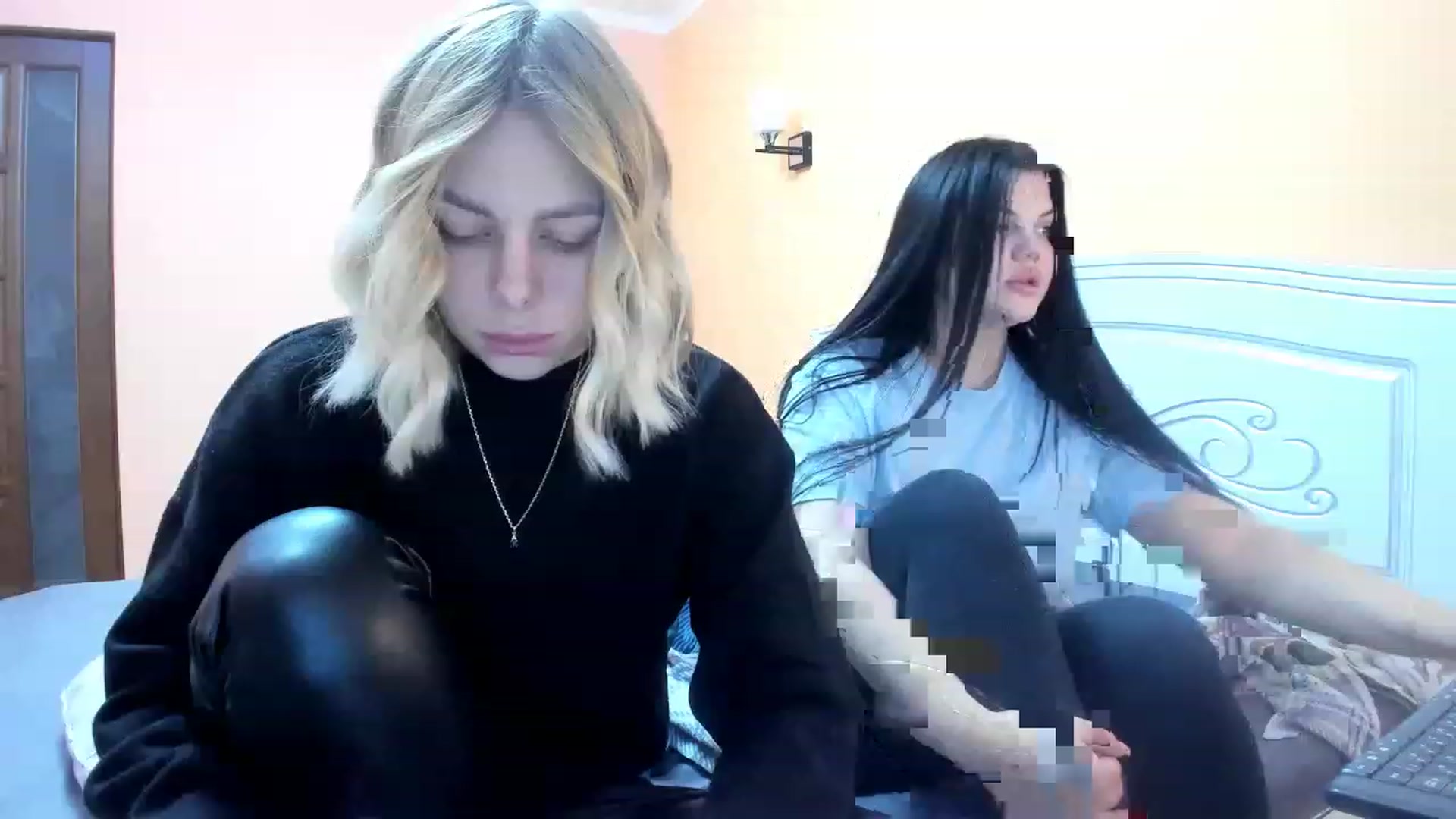 Gallery image thumbnail from YourPupsik's myfreecams stream on, 12/26/2022, 08:49 image 4 of 20