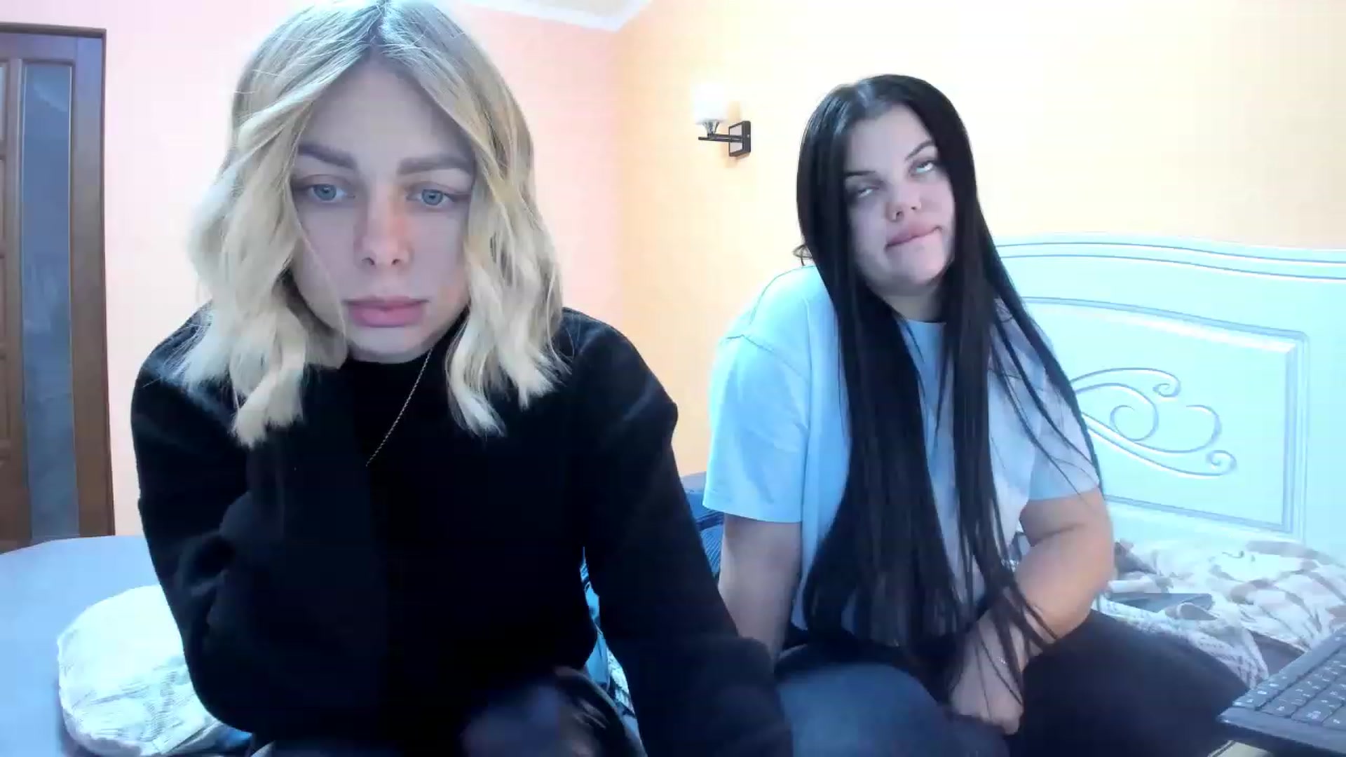 Gallery image thumbnail from YourPupsik's myfreecams stream on, 12/26/2022, 08:49 image 12 of 20