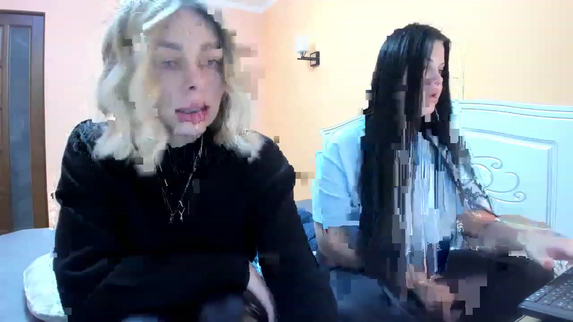 Gallery image thumbnail from YourPupsik's myfreecams stream on, 12/26/2022, 08:49 image 7 of 20
