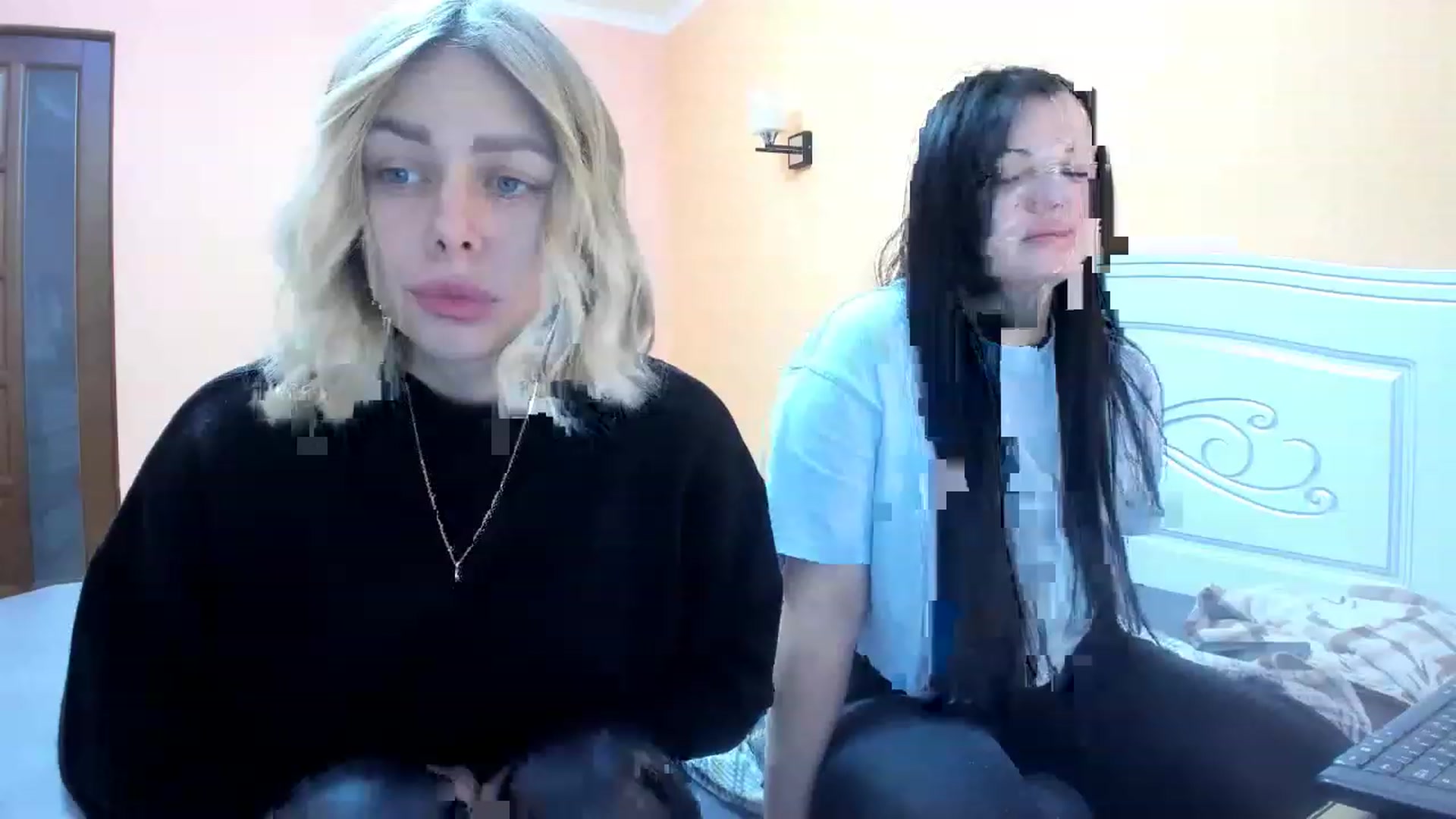 Gallery image thumbnail from YourPupsik's myfreecams stream on, 12/26/2022, 08:49 image 11 of 20