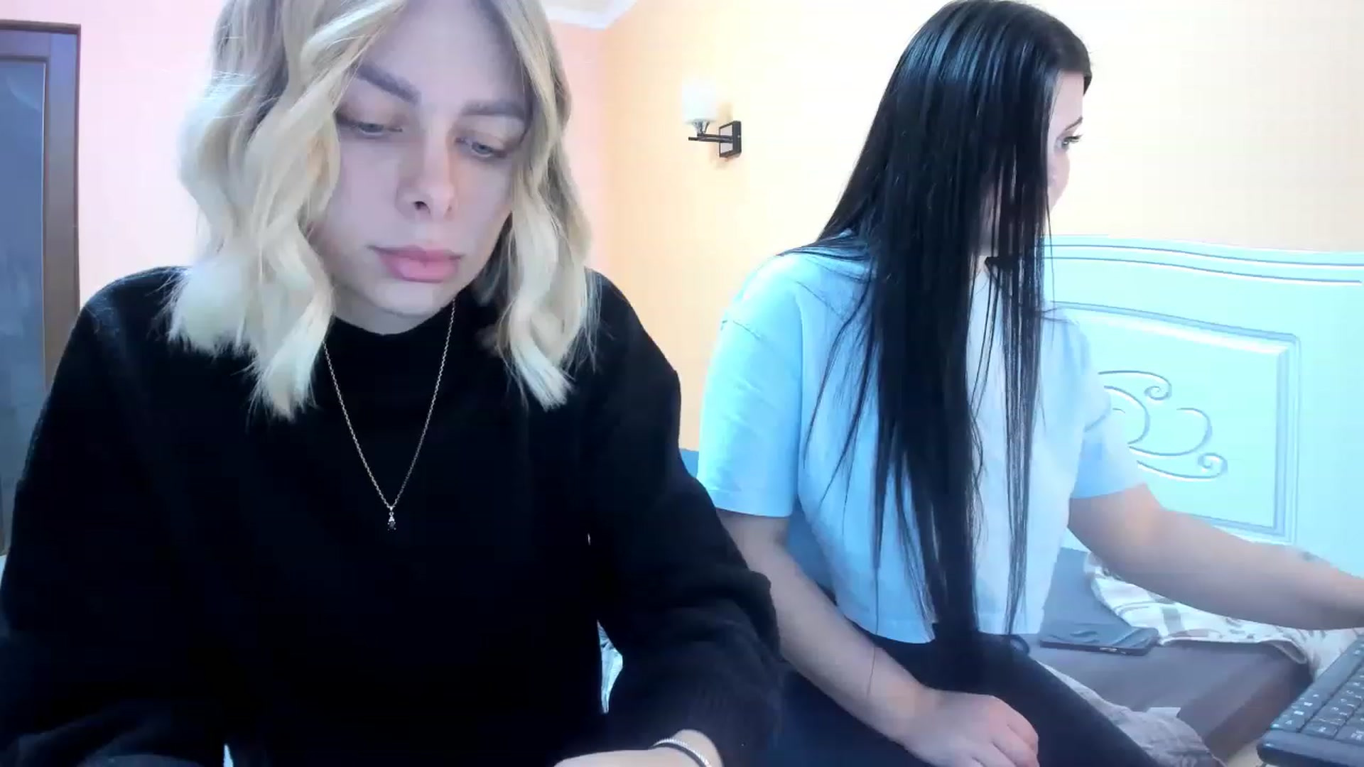 Gallery image thumbnail from YourPupsik's myfreecams stream on, 12/26/2022, 10:04 image 6 of 20