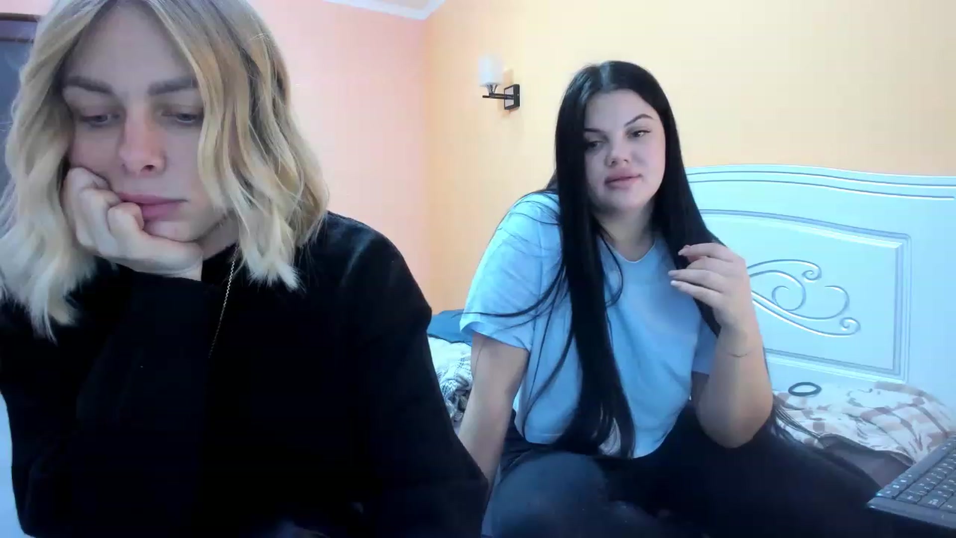 Gallery image thumbnail from YourPupsik's myfreecams stream on, 12/26/2022, 11:12 image 19 of 20