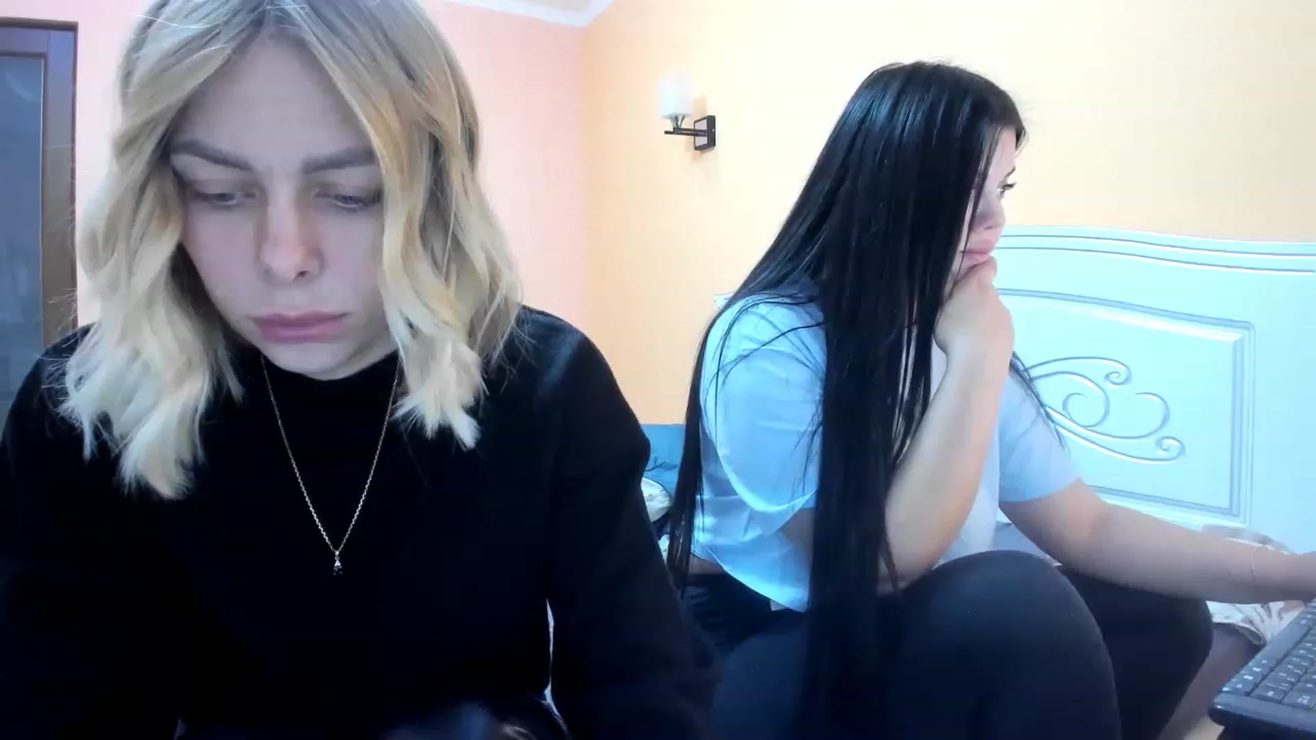 Gallery image thumbnail from YourPupsik's myfreecams stream on, 12/26/2022, 11:12 image 9 of 20