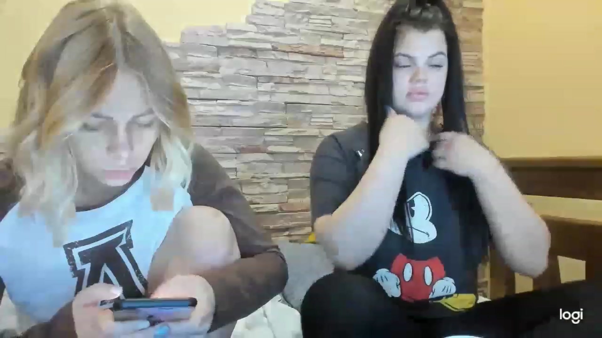 Gallery image thumbnail from YourPupsik's myfreecams stream on, 12/27/2022, 10:53 image 18 of 20