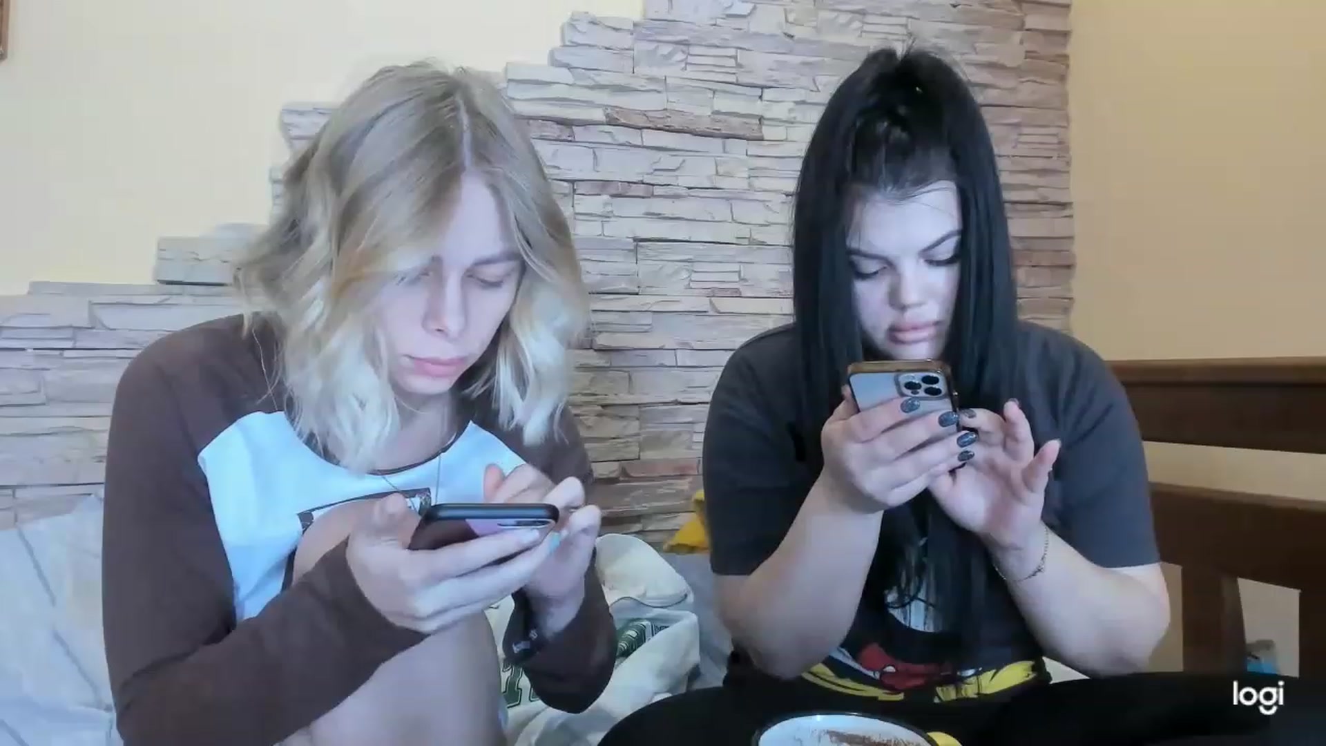 Gallery image thumbnail from YourPupsik's myfreecams stream on, 12/27/2022, 10:53 image 5 of 20