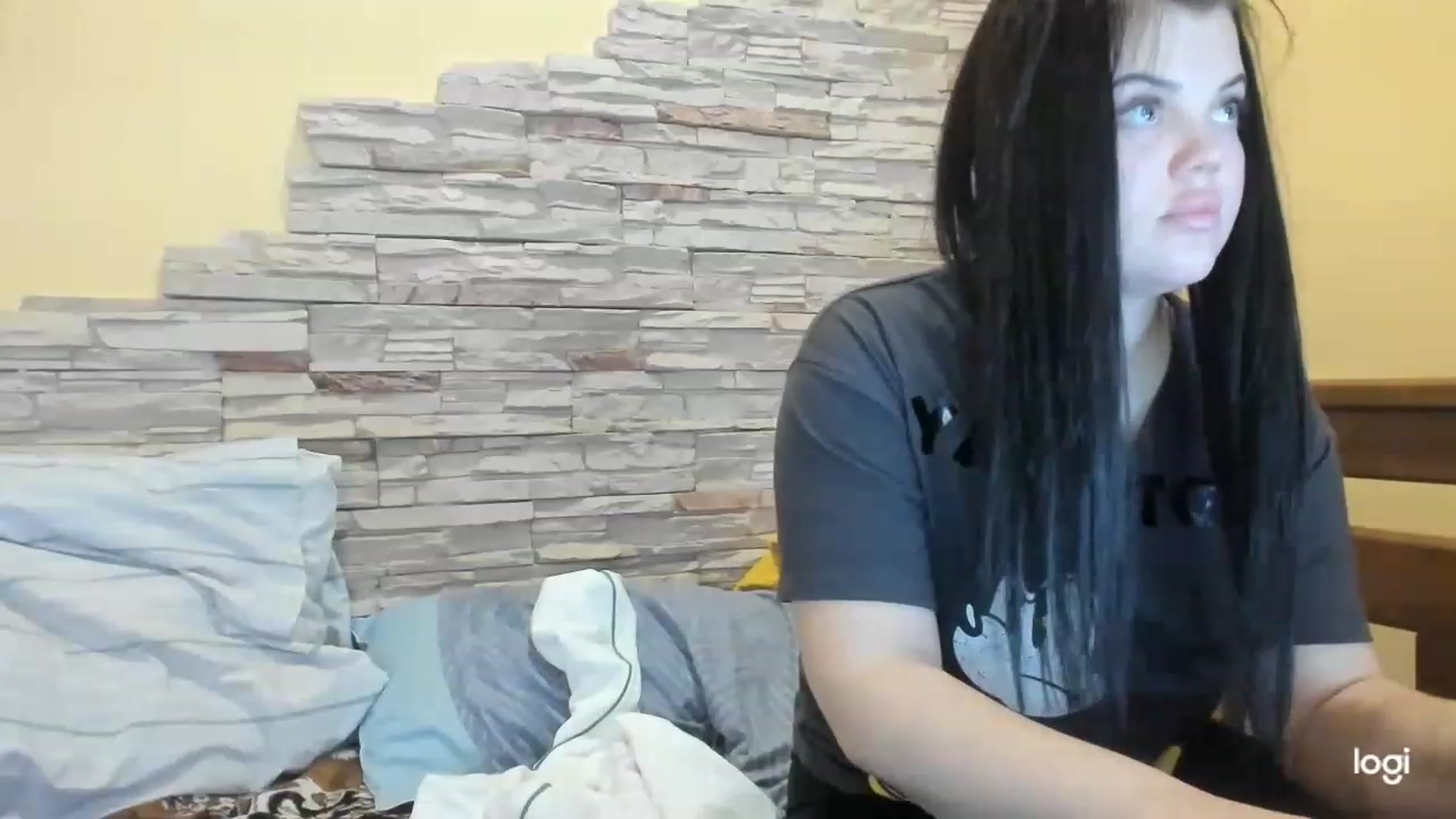 Gallery image thumbnail from YourPupsik's myfreecams stream on, 12/27/2022, 10:53 image 17 of 20