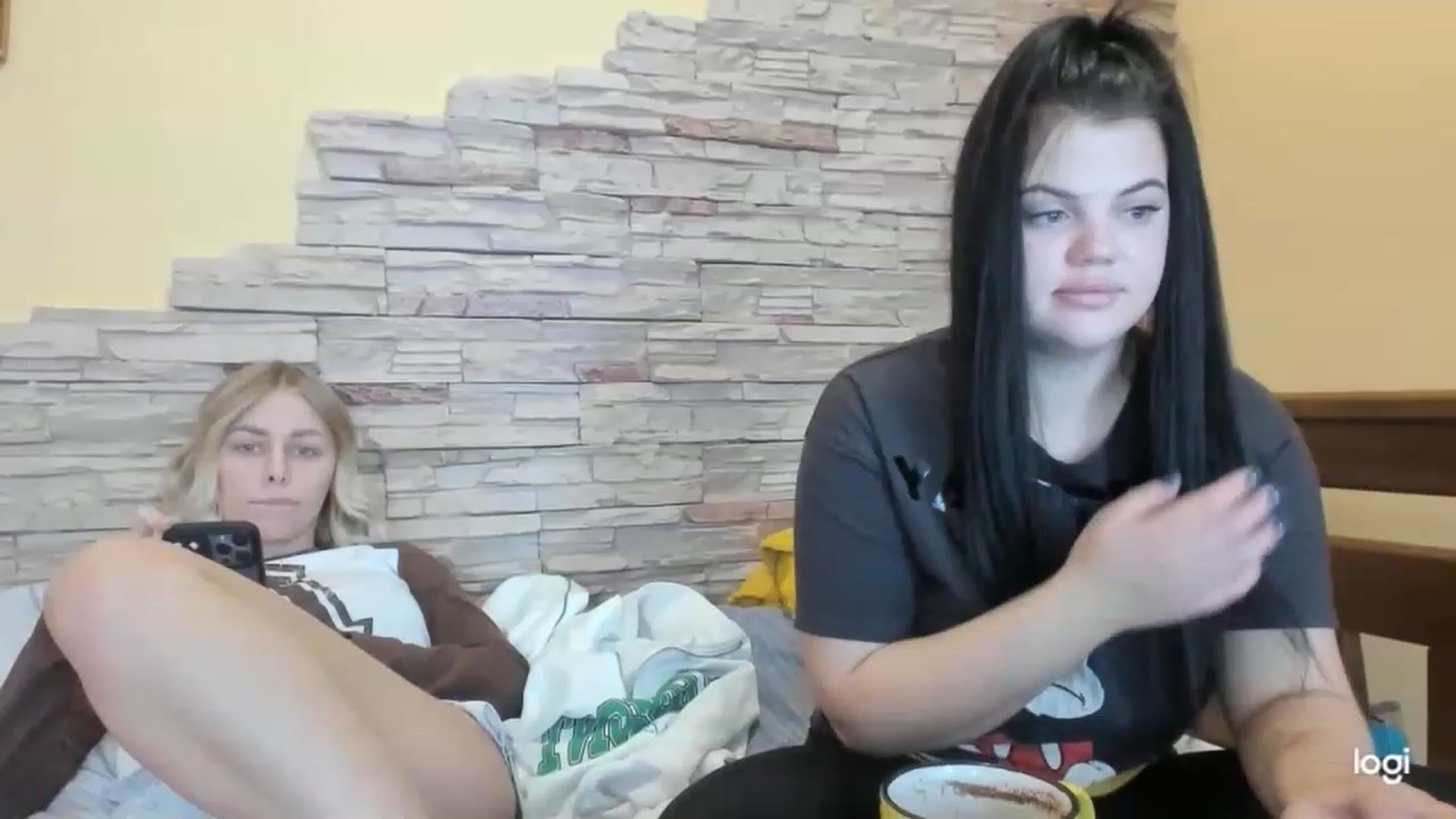 Gallery image thumbnail from YourPupsik's myfreecams stream on, 12/27/2022, 10:53 image 3 of 20