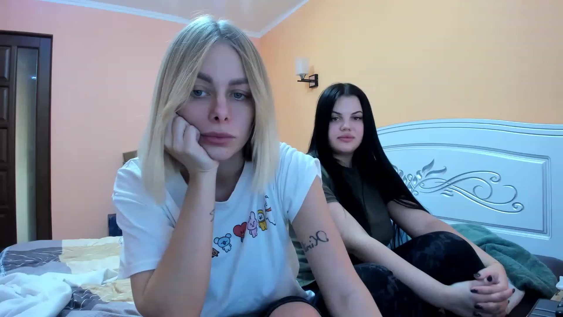 Gallery image thumbnail from YourPupsik's myfreecams stream on, 12/28/2022, 11:17 image 13 of 20