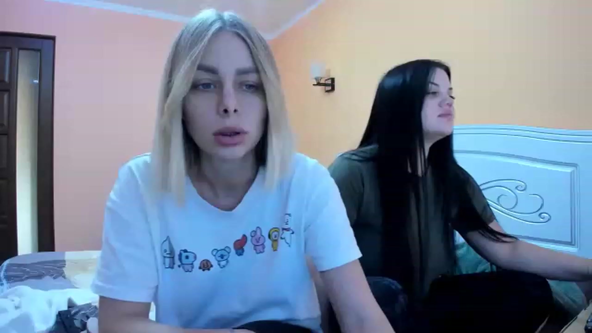 Gallery image thumbnail from YourPupsik's myfreecams stream on, 12/28/2022, 11:17 image 18 of 20
