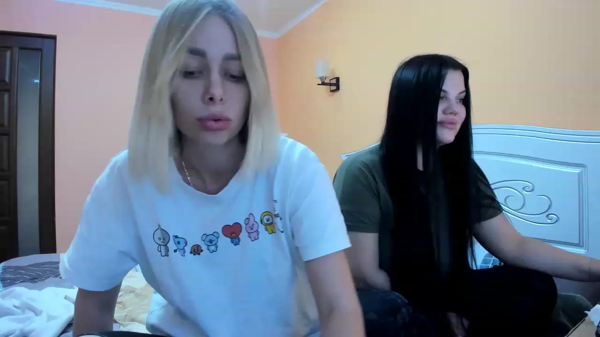 Gallery image thumbnail from YourPupsik's myfreecams stream on, 12/28/2022, 11:17 image 1 of 20