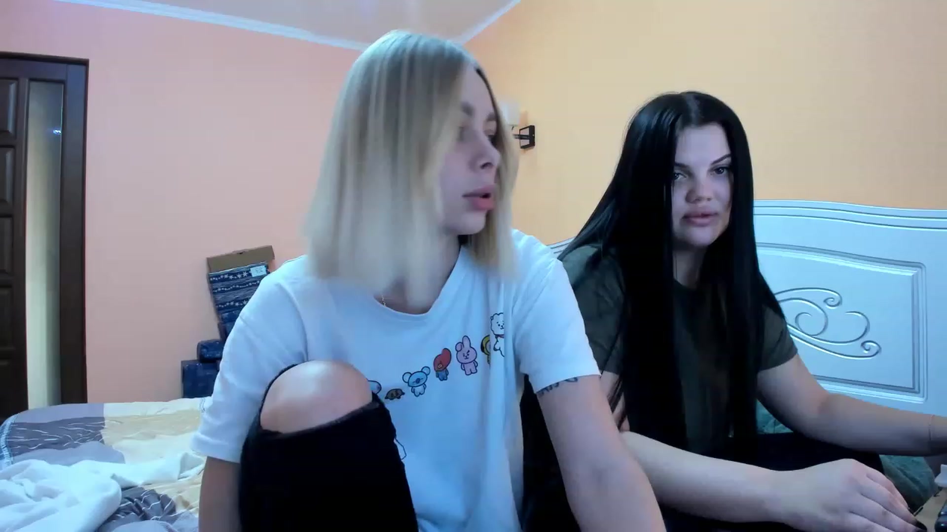 Gallery image thumbnail from YourPupsik's myfreecams stream on, 12/28/2022, 11:17 image 15 of 20