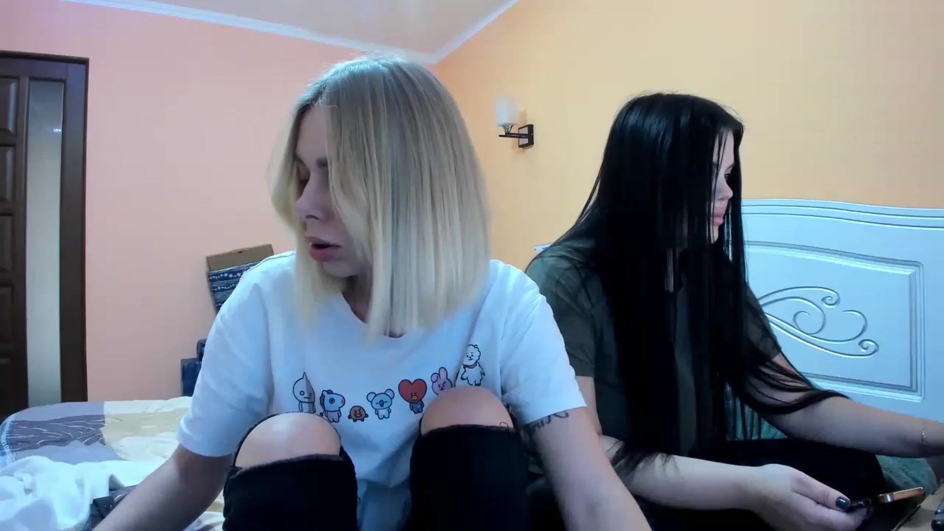 Gallery image thumbnail from YourPupsik's myfreecams stream on, 12/28/2022, 11:17 image 19 of 20