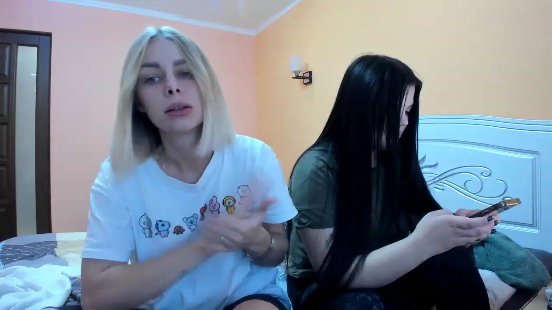 Gallery image thumbnail from YourPupsik's myfreecams stream on, 12/28/2022, 11:17 image 6 of 20