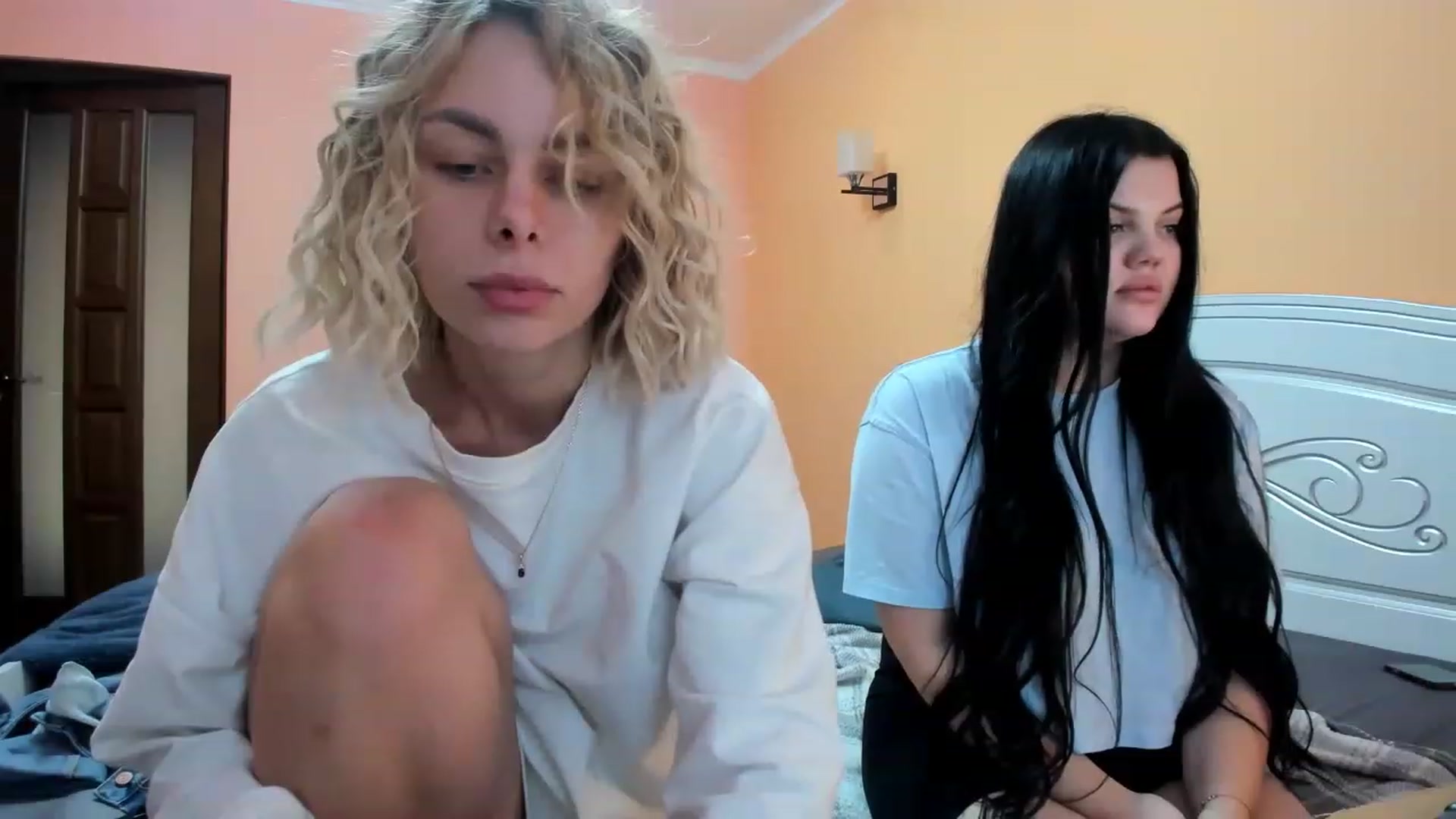 Gallery image thumbnail from YourPupsik's myfreecams stream on, 12/31/2022, 12:09 image 10 of 20