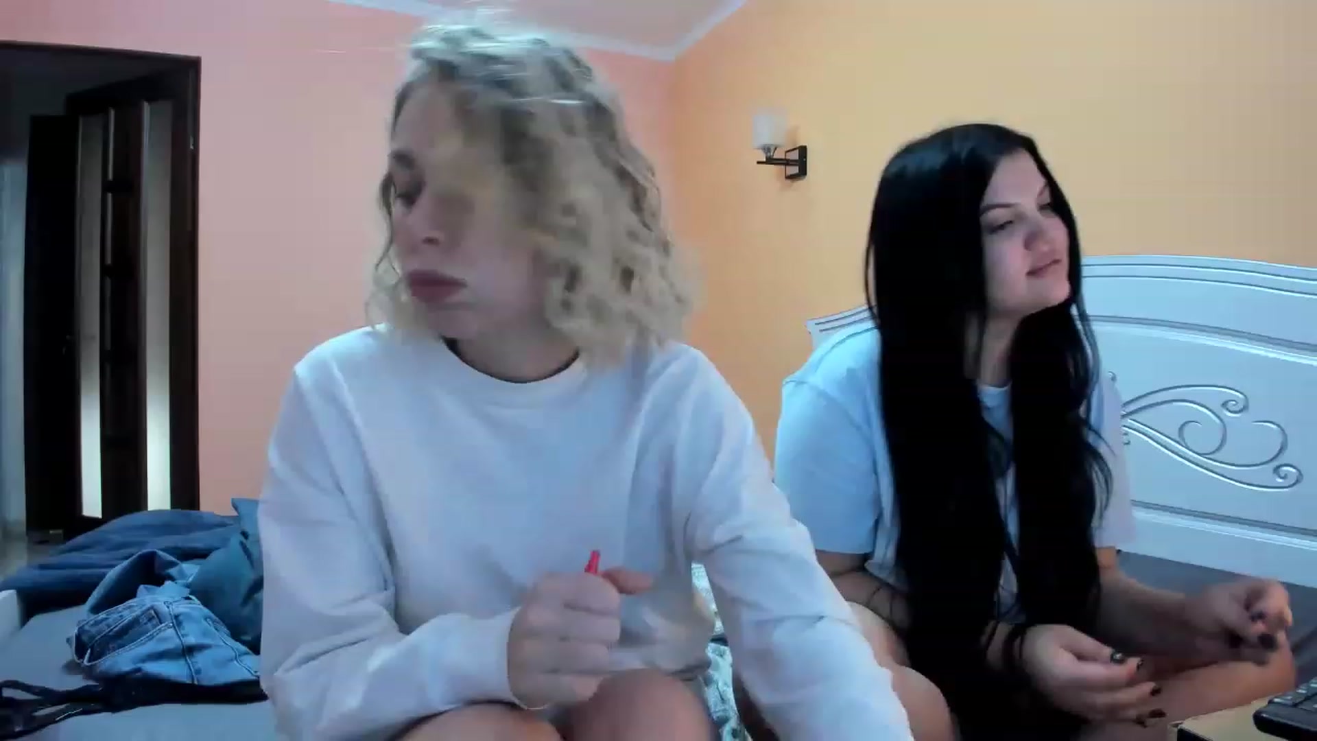 Gallery image thumbnail from YourPupsik's myfreecams stream on, 12/31/2022, 12:47 image 15 of 20