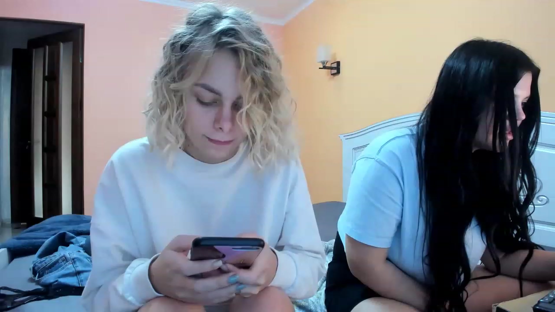 Gallery image thumbnail from YourPupsik's myfreecams stream on, 12/31/2022, 12:47 image 7 of 20