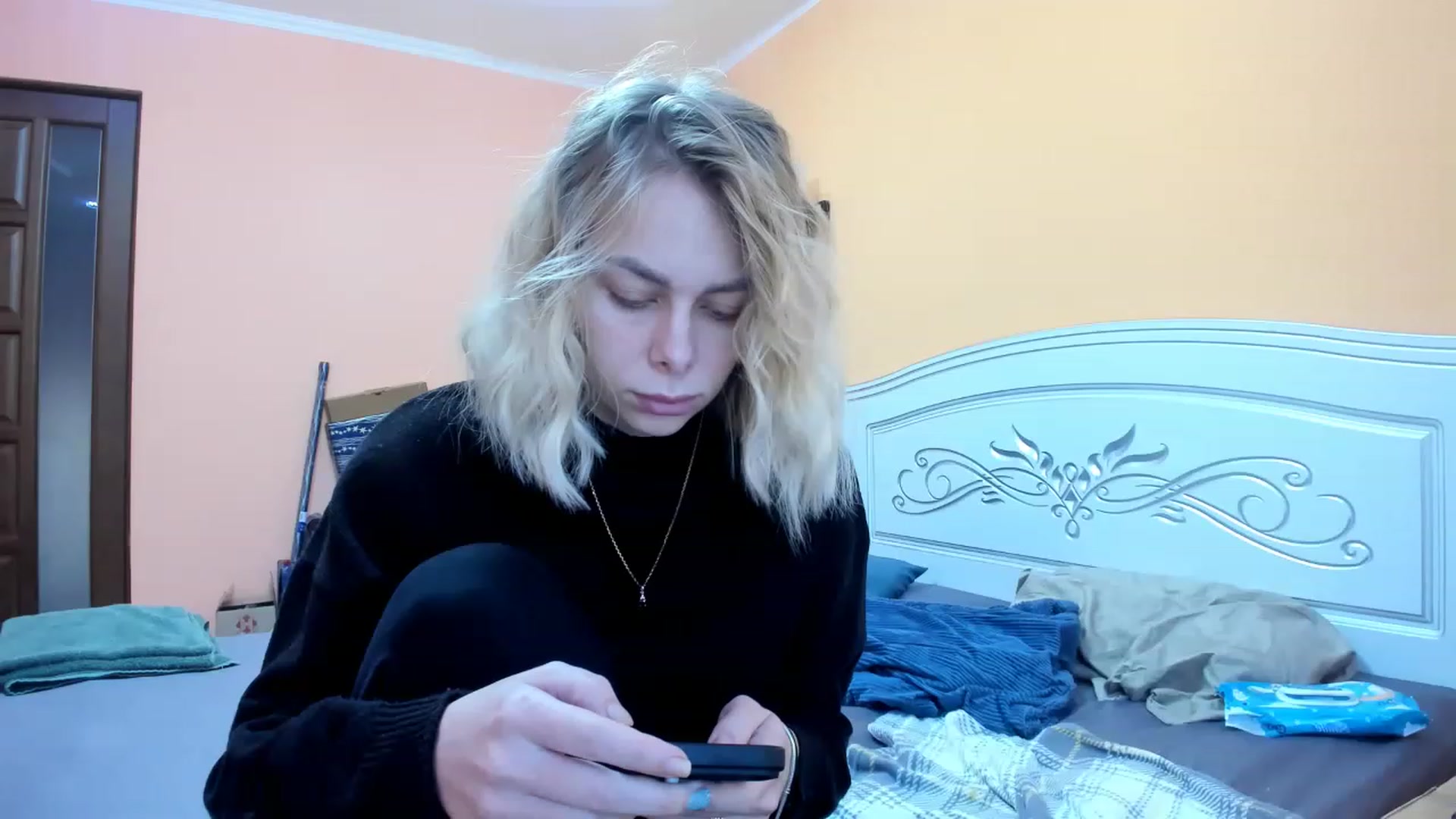 Gallery image thumbnail from YourPupsik's myfreecams stream on, 01/03/2023, 10:44 image 14 of 20