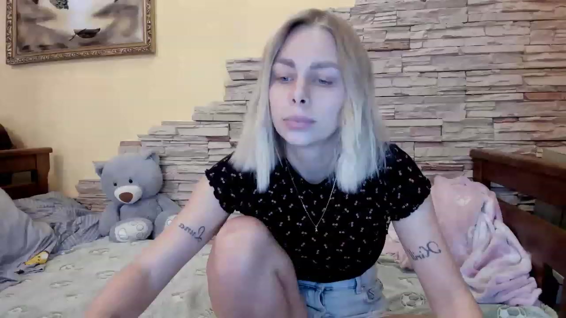 Gallery image thumbnail from YourPupsik's myfreecams stream on, 01/25/2023, 13:05 image 12 of 20