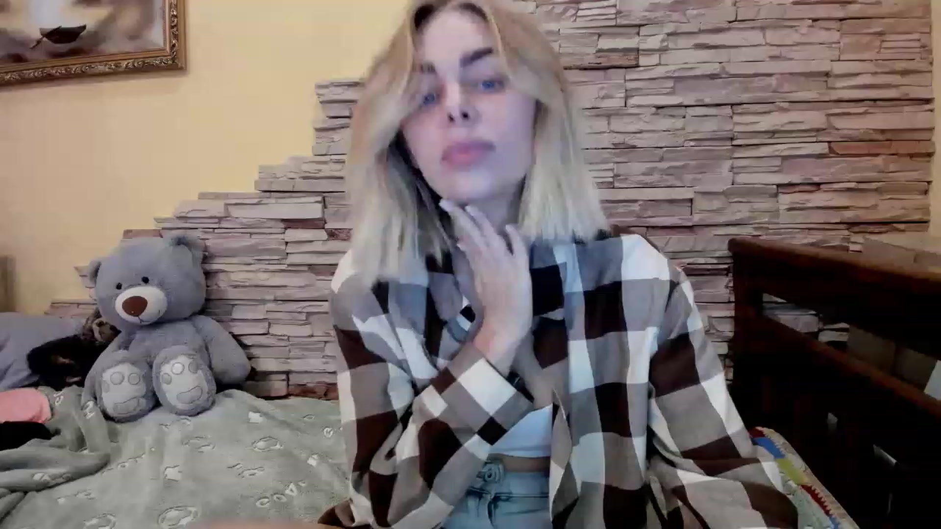 Gallery image thumbnail from YourPupsik's myfreecams stream on, 01/29/2023, 10:28 image 8 of 20