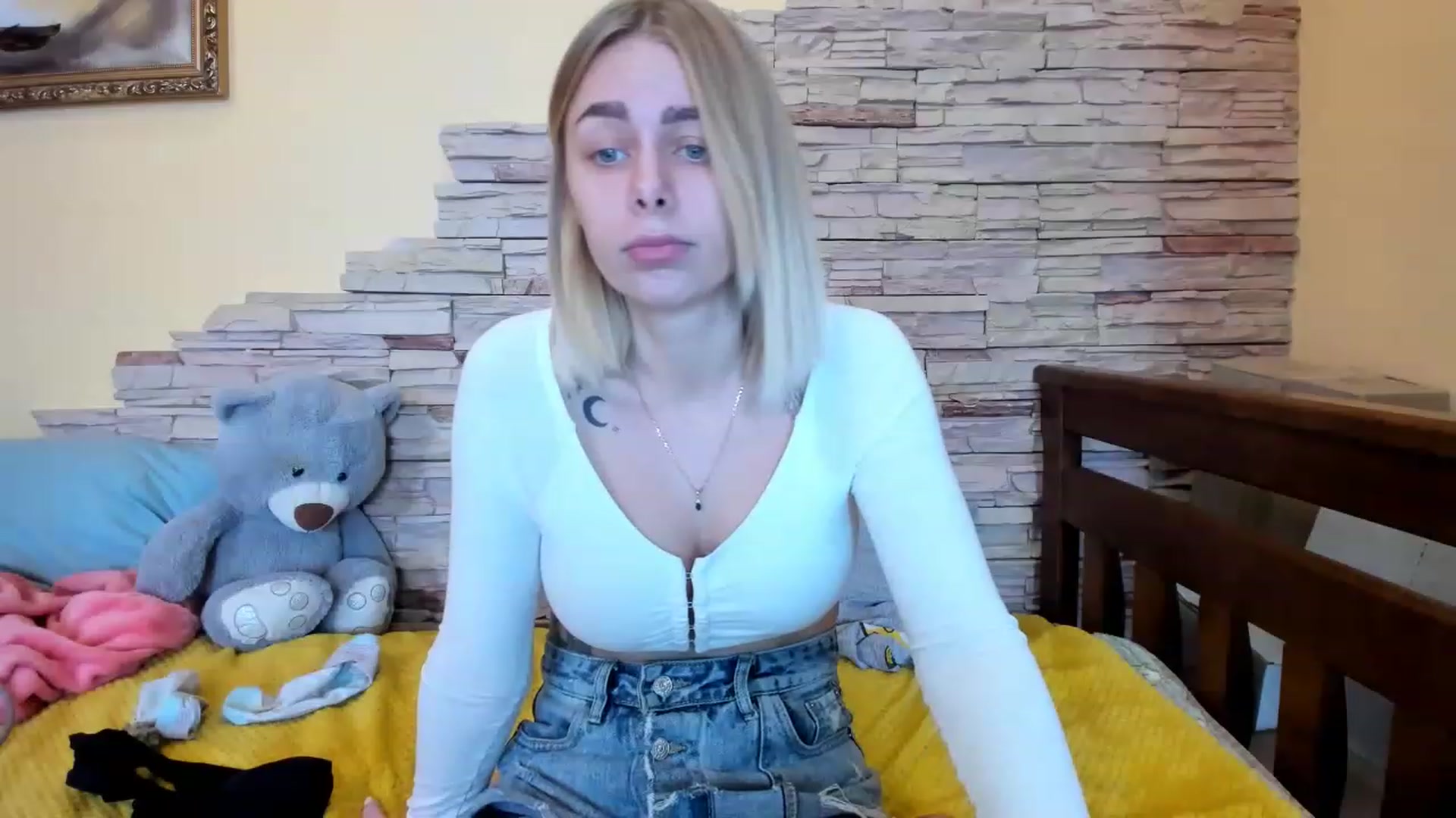Gallery image thumbnail from YourPupsik's myfreecams stream on, 02/03/2023, 12:28 image 7 of 20