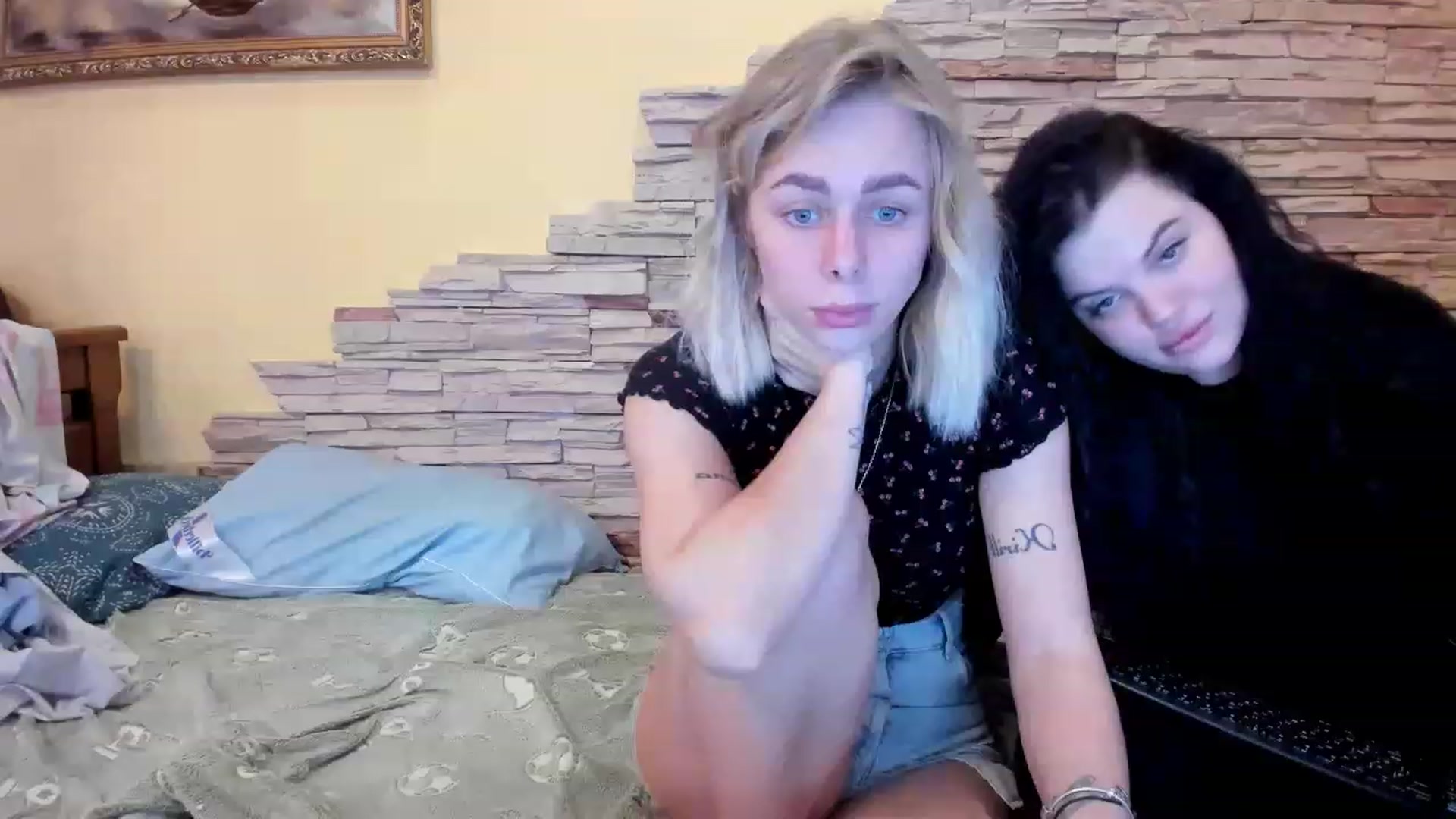 Gallery image thumbnail from YourPupsik's myfreecams stream on, 02/14/2023, 10:17 image 6 of 20