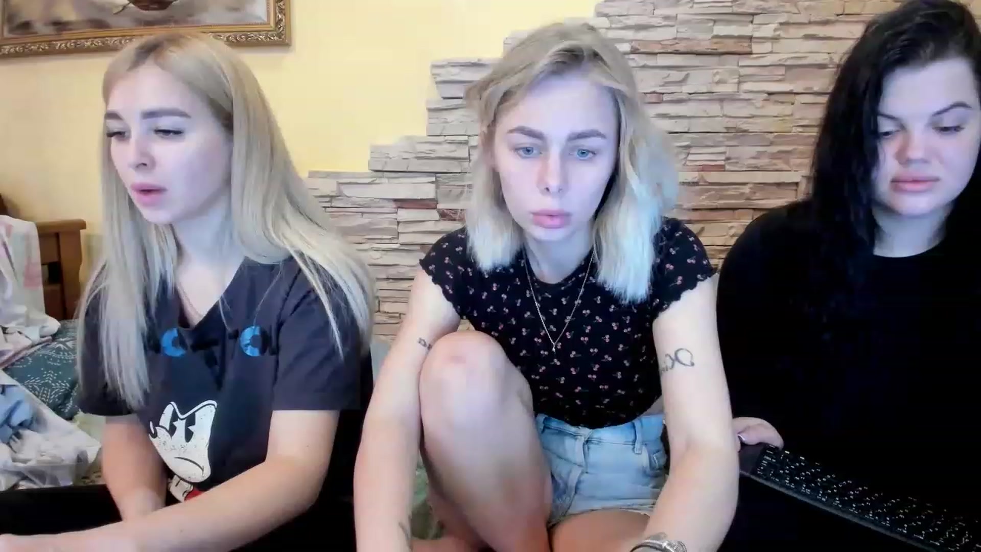 Gallery image thumbnail from YourPupsik's myfreecams stream on, 02/14/2023, 10:17 image 4 of 20