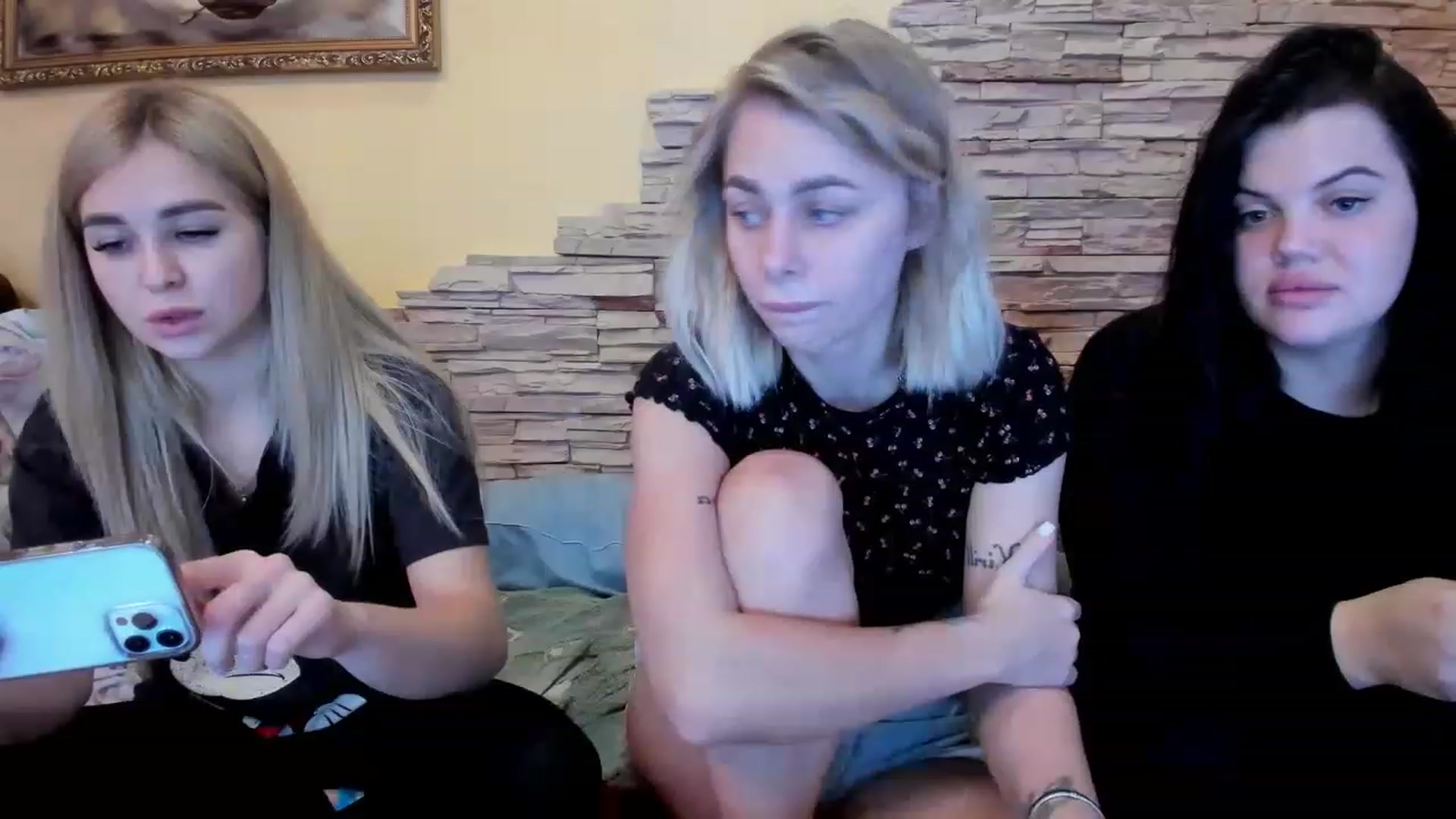 Gallery image thumbnail from YourPupsik's myfreecams stream on, 02/14/2023, 11:38 image 13 of 20