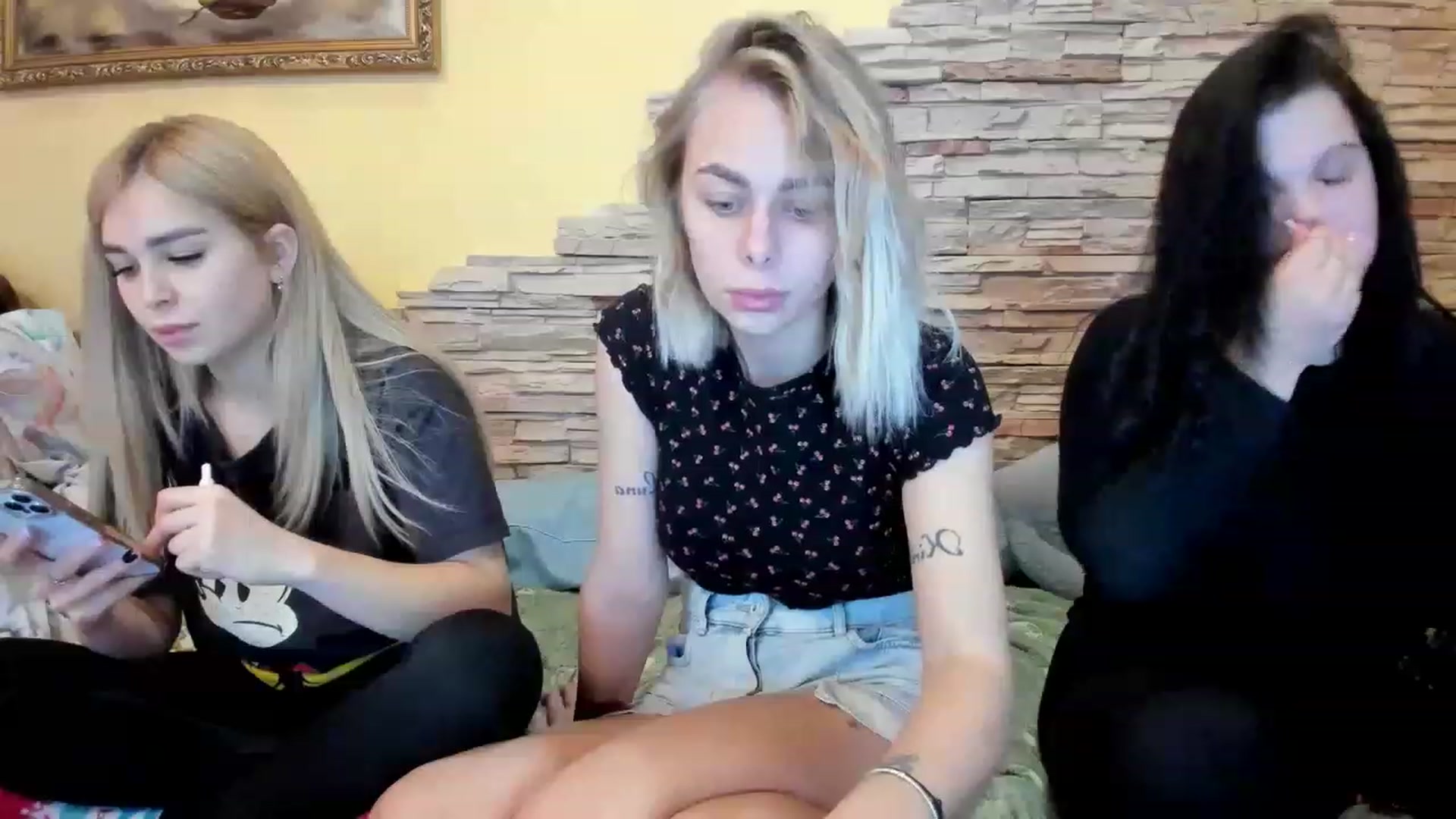 Gallery image thumbnail from YourPupsik's myfreecams stream on, 02/14/2023, 11:38 image 19 of 20
