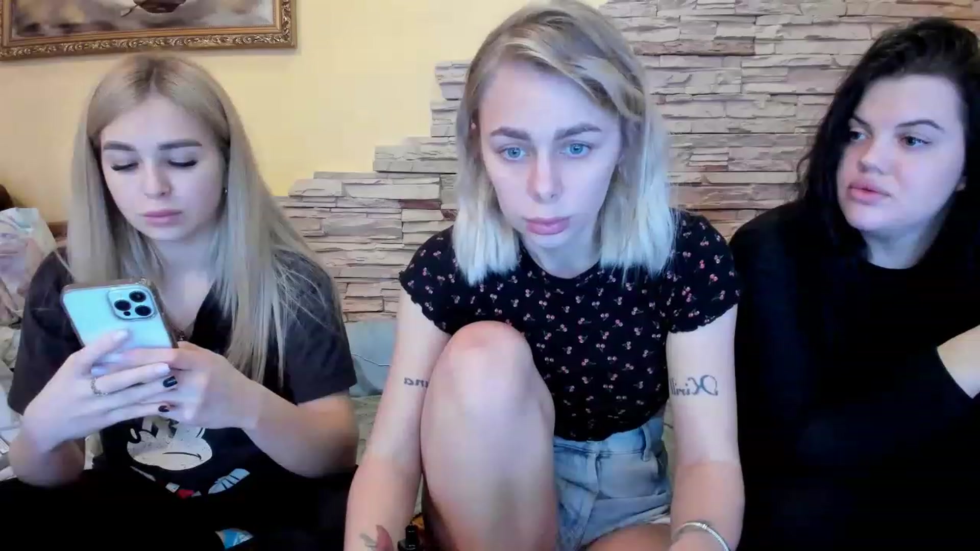 Gallery image thumbnail from YourPupsik's myfreecams stream on, 02/14/2023, 11:38 image 14 of 20