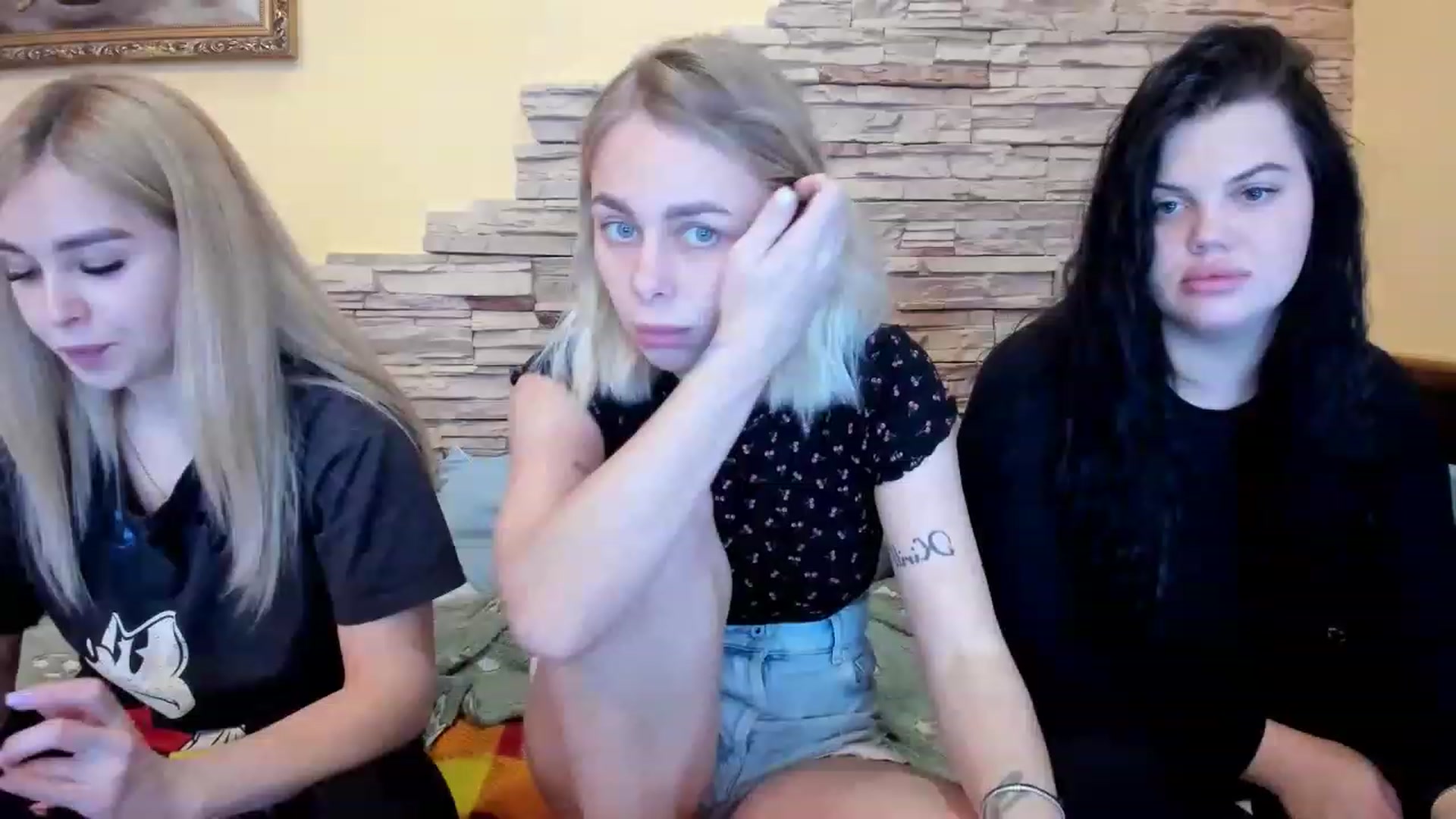 Gallery image thumbnail from YourPupsik's myfreecams stream on, 02/14/2023, 12:13 image 2 of 20