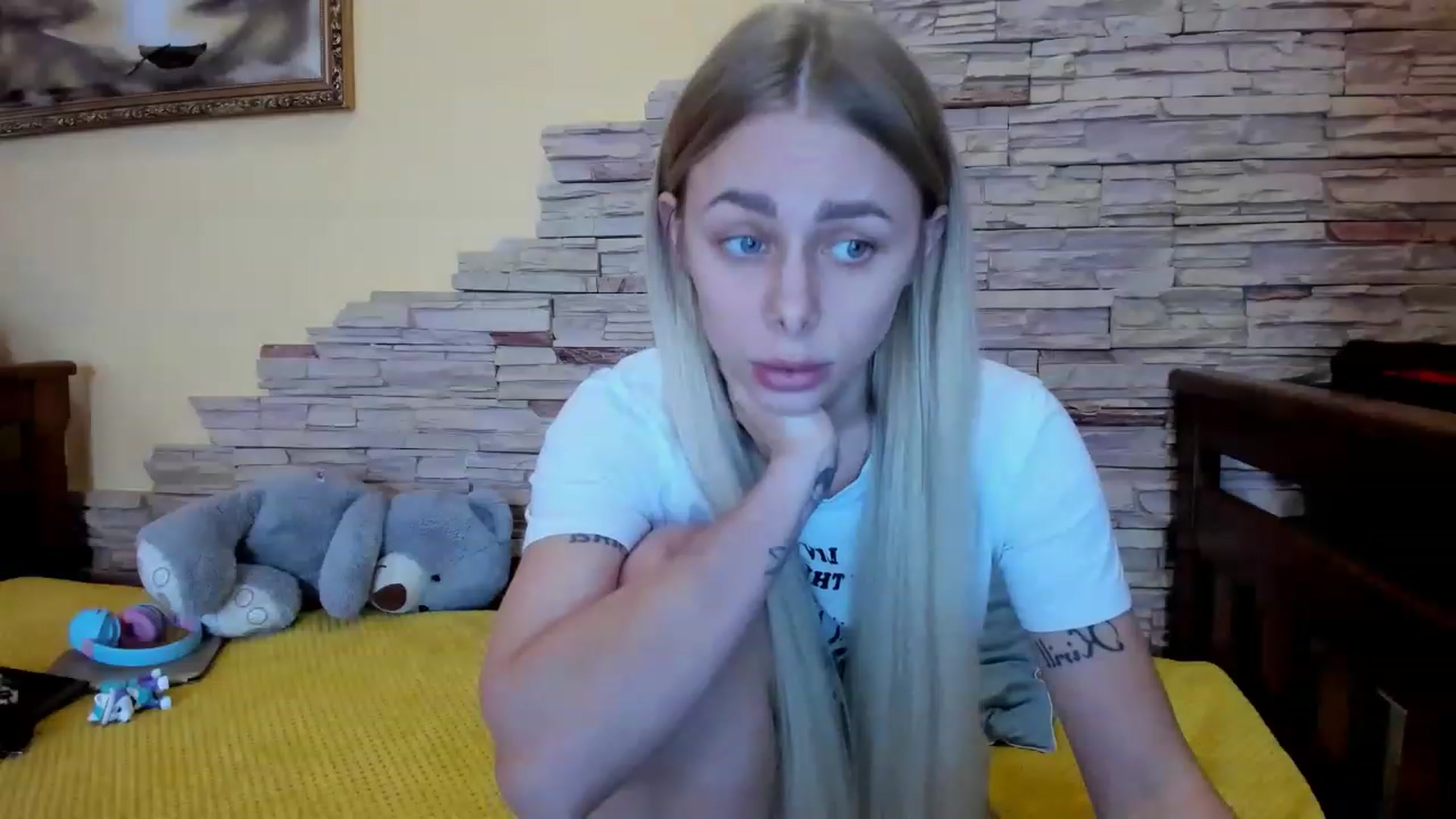 Gallery image thumbnail from YourPupsik's myfreecams stream on, 03/05/2023, 13:53 image 9 of 20