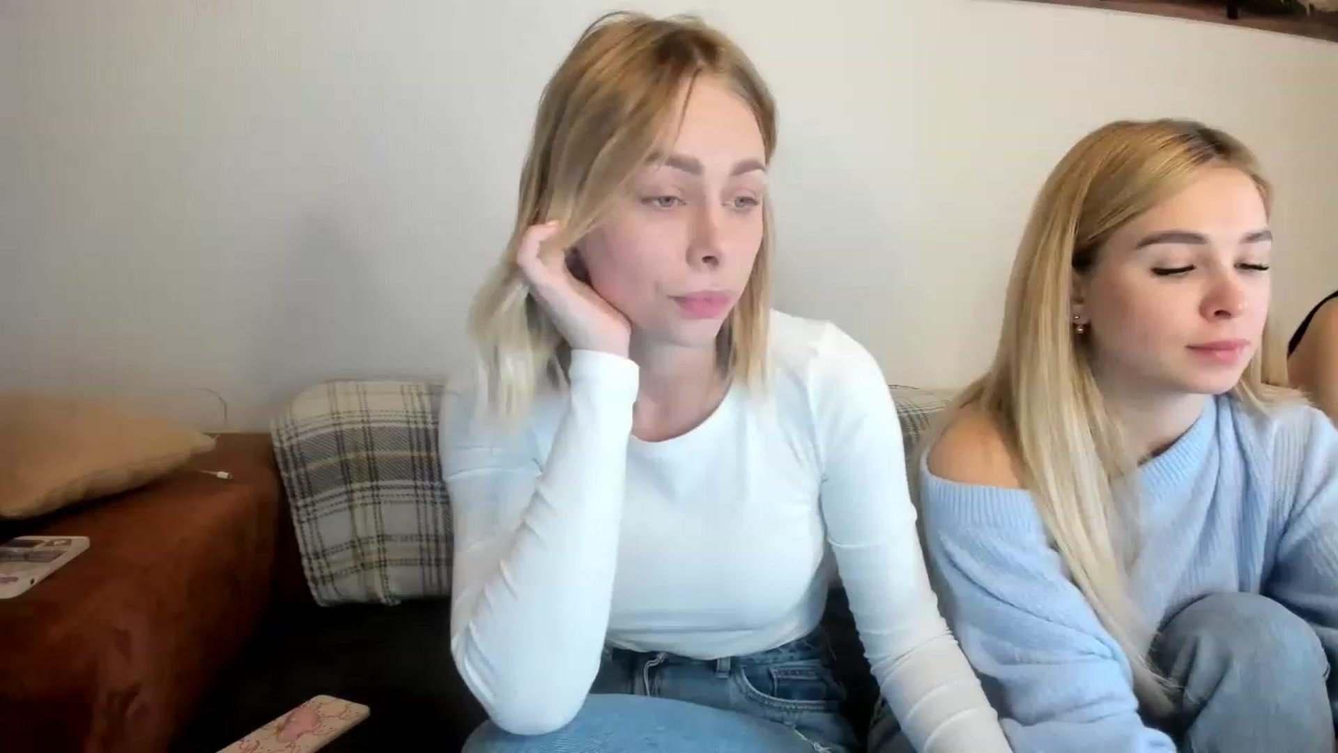 Gallery image thumbnail from YourPupsik's myfreecams stream on, 03/16/2023, 07:58 image 11 of 20