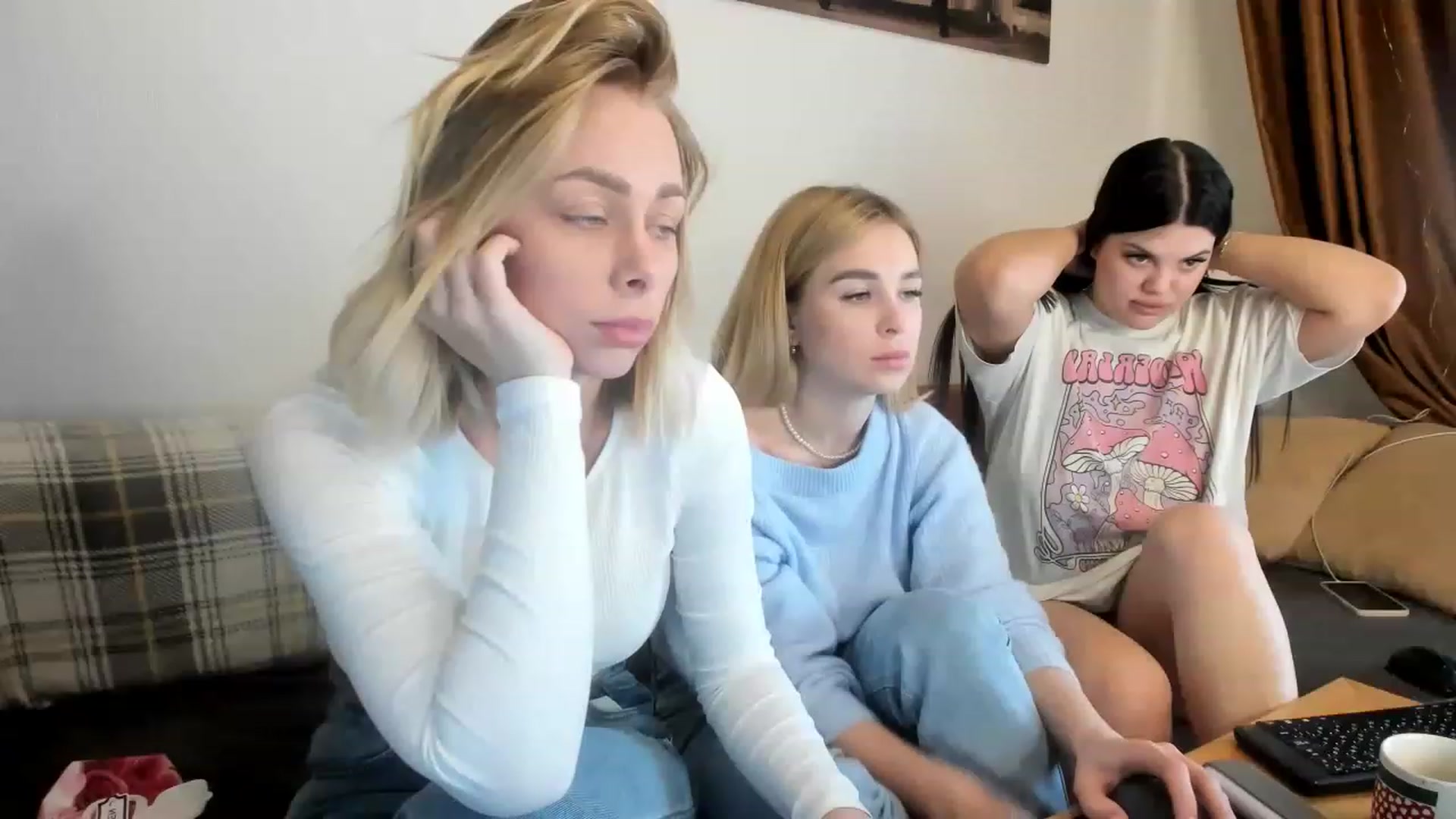 Gallery image thumbnail from YourPupsik's myfreecams stream on, 03/16/2023, 10:04 image 1 of 20
