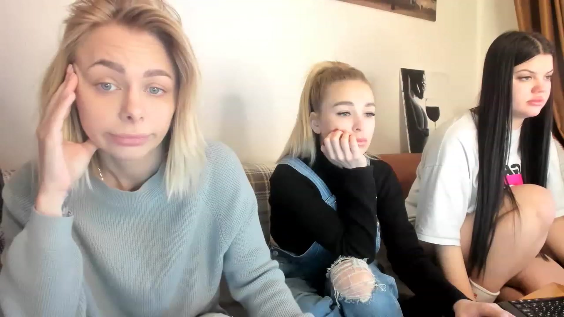 Gallery image thumbnail from YourPupsik's myfreecams stream on, 03/20/2023, 08:39 image 4 of 20
