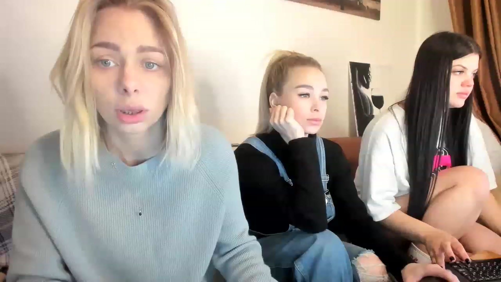Gallery image thumbnail from YourPupsik's myfreecams stream on, 03/20/2023, 08:39 image 9 of 20