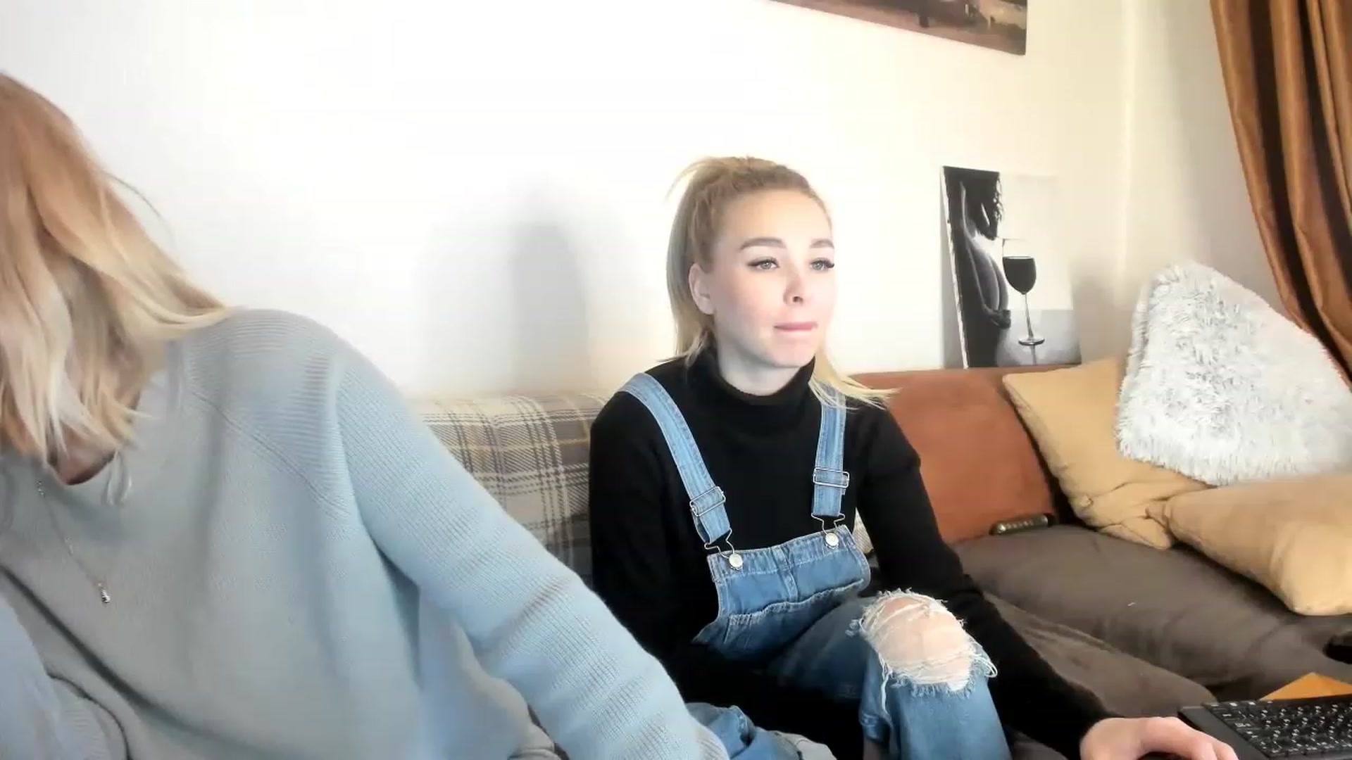 Gallery image thumbnail from YourPupsik's myfreecams stream on, 03/20/2023, 08:39 image 13 of 20