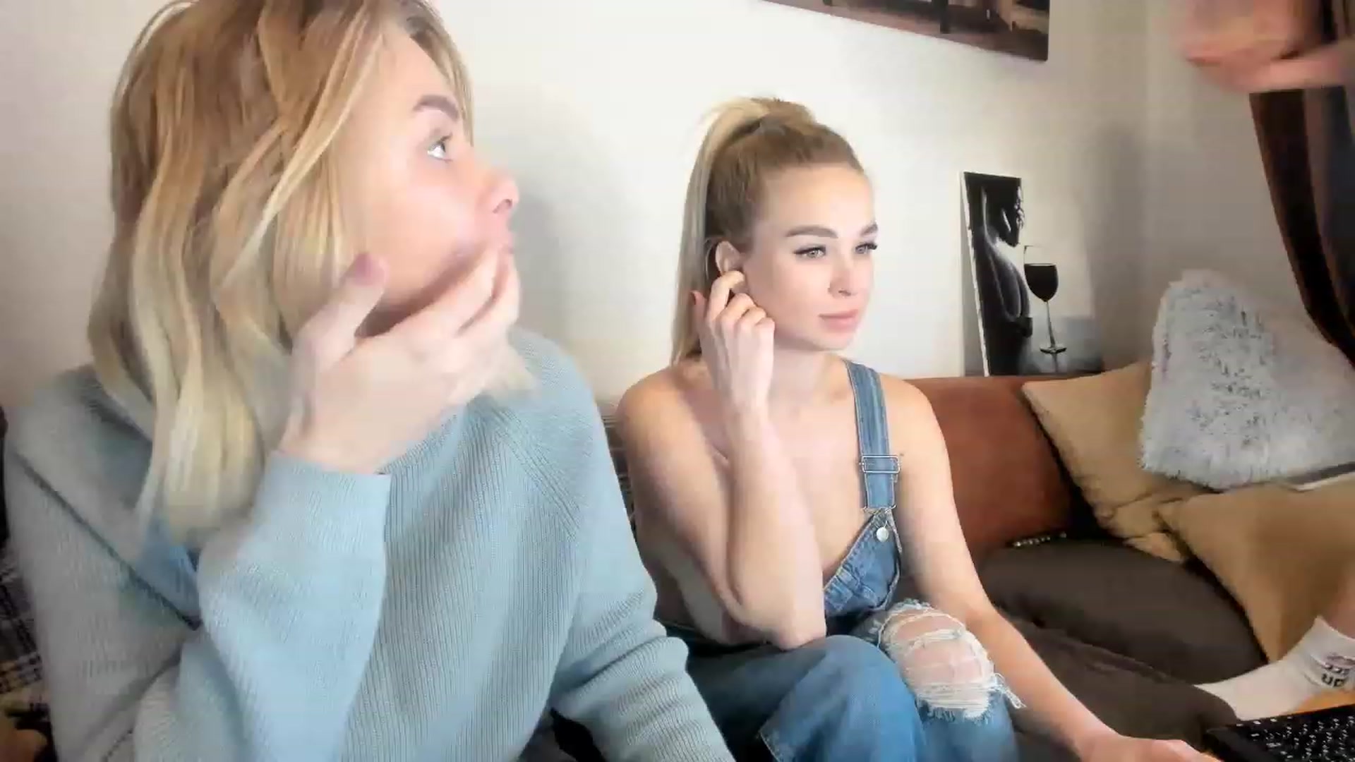 Gallery image thumbnail from YourPupsik's myfreecams stream on, 03/20/2023, 09:14 image 12 of 20