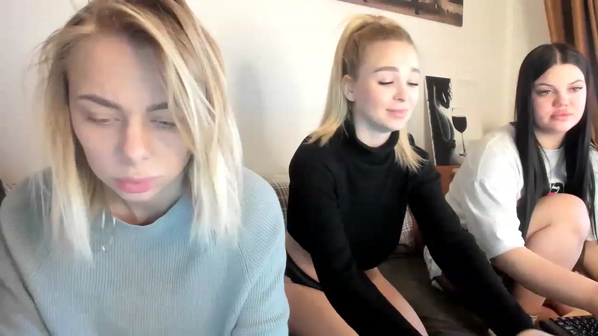 Gallery image thumbnail from YourPupsik's myfreecams stream on, 03/20/2023, 09:14 image 6 of 20
