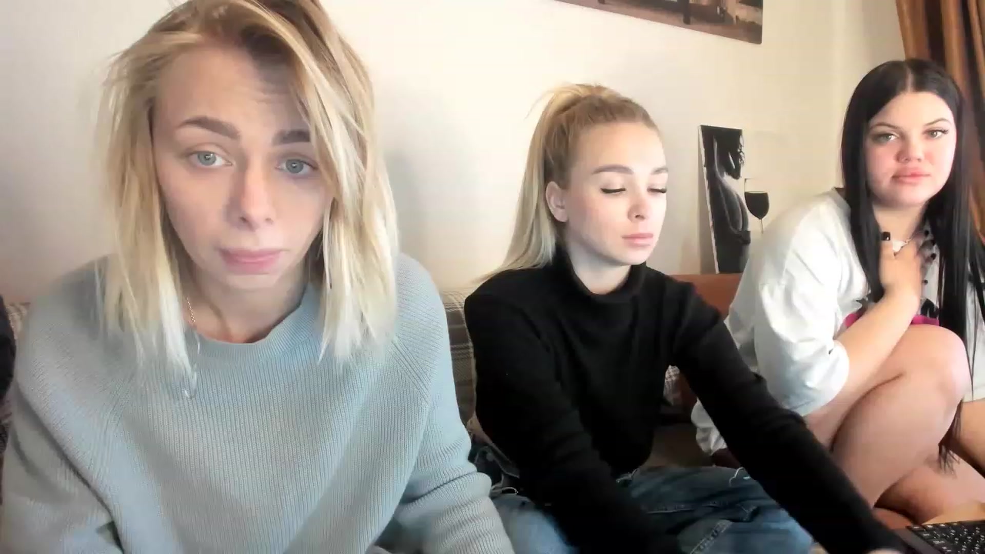 Gallery image thumbnail from YourPupsik's myfreecams stream on, 03/20/2023, 09:14 image 2 of 20