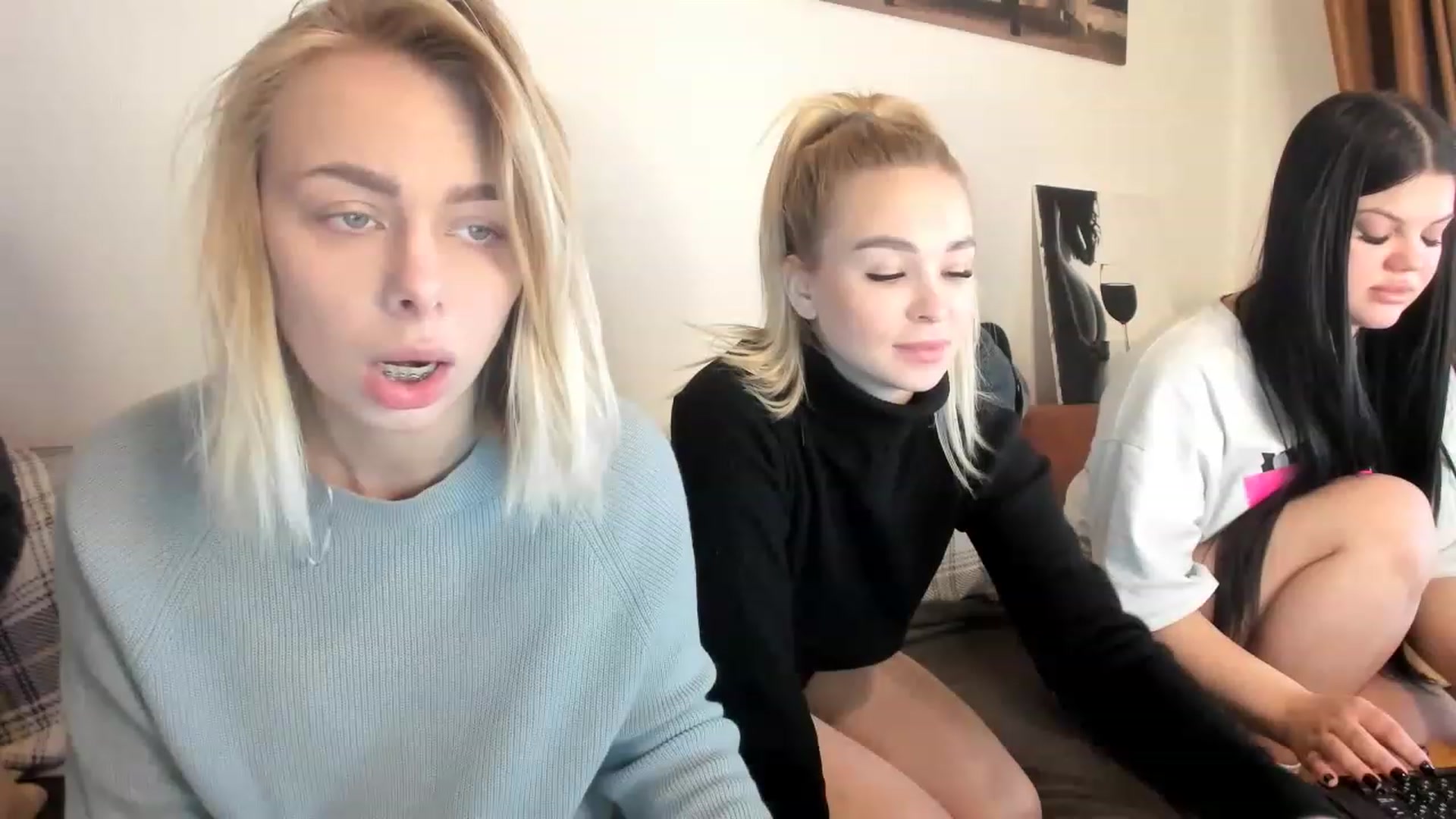 Gallery image thumbnail from YourPupsik's myfreecams stream on, 03/20/2023, 09:14 image 5 of 20
