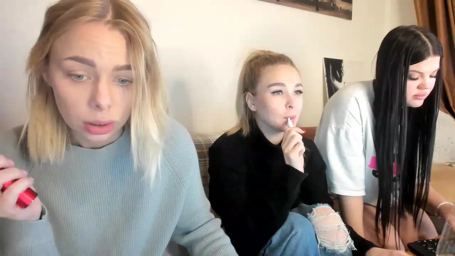 Gallery image thumbnail from YourPupsik's myfreecams stream on, 03/20/2023, 10:16 image 6 of 20